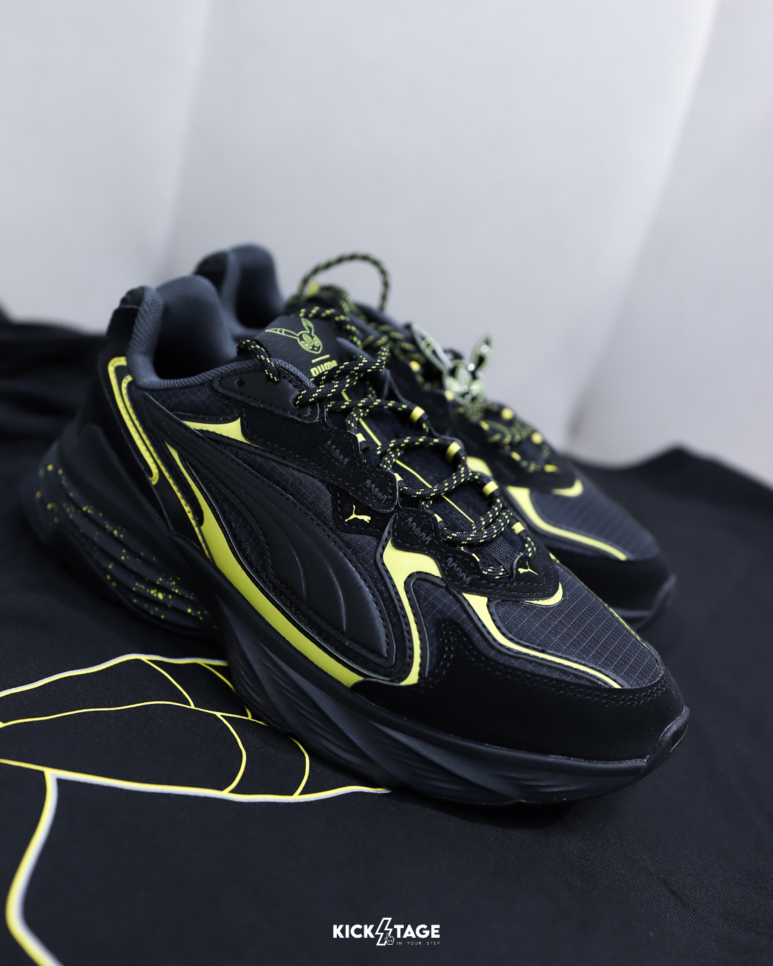 男女鞋 PUMA X POKÉMON FADE UMBREON 黑黃 月亮伊布 寶可夢 聯名 吊飾 休閒 運動鞋【407024-01】PMPOKÉ