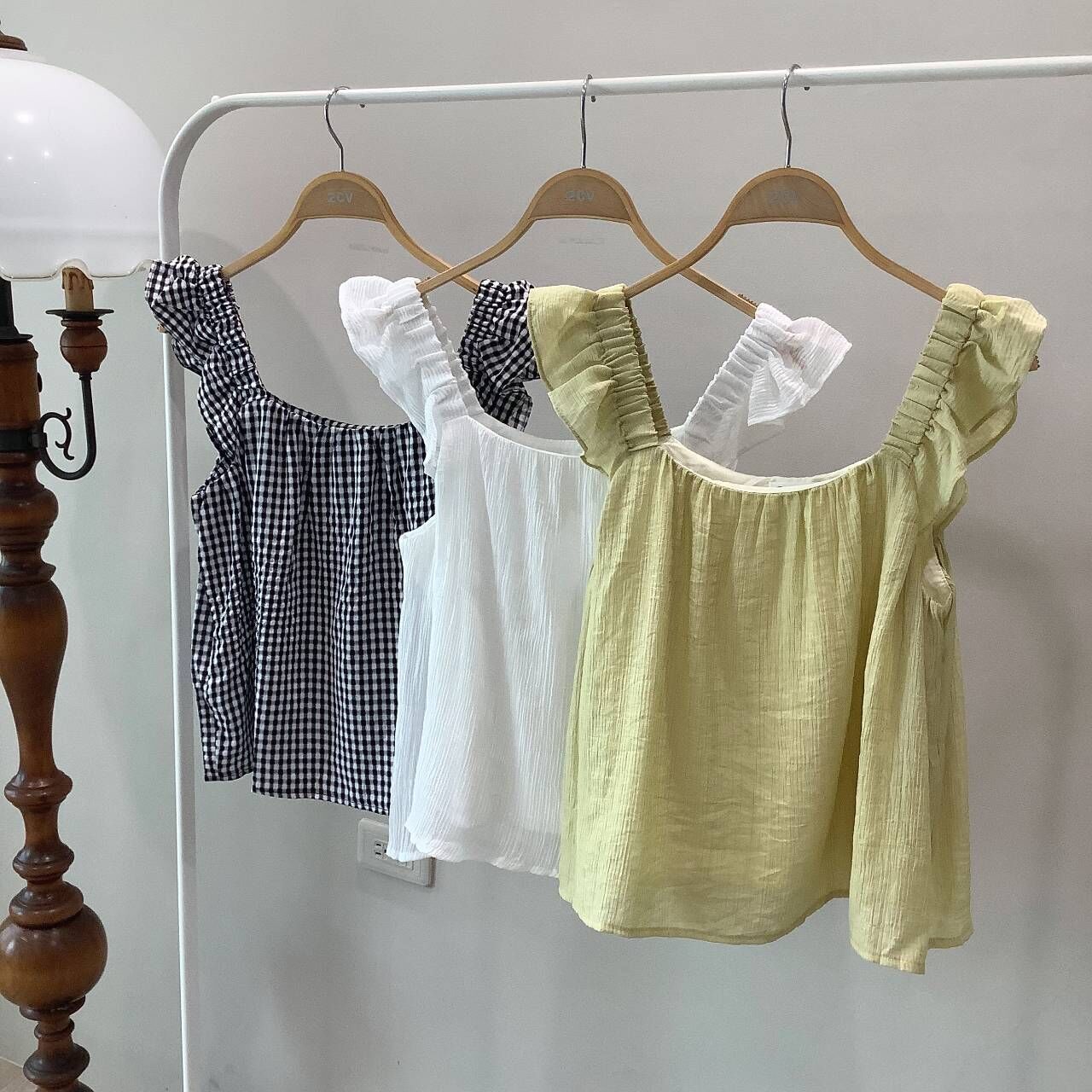 VR051-小格子荷葉邊背心