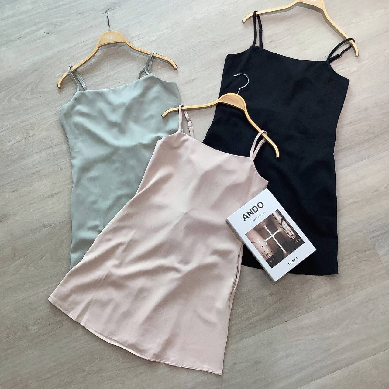 VF065-質感後綁帶吊帶短洋裝