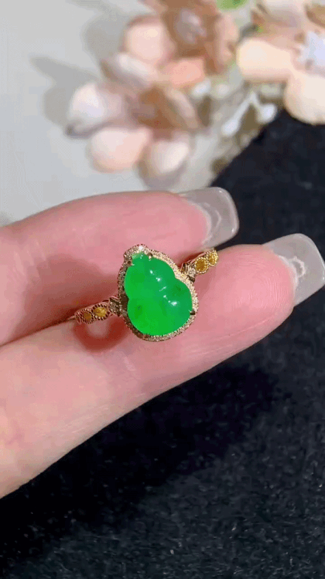 3252223 翡翠辣綠葫蘆女戒