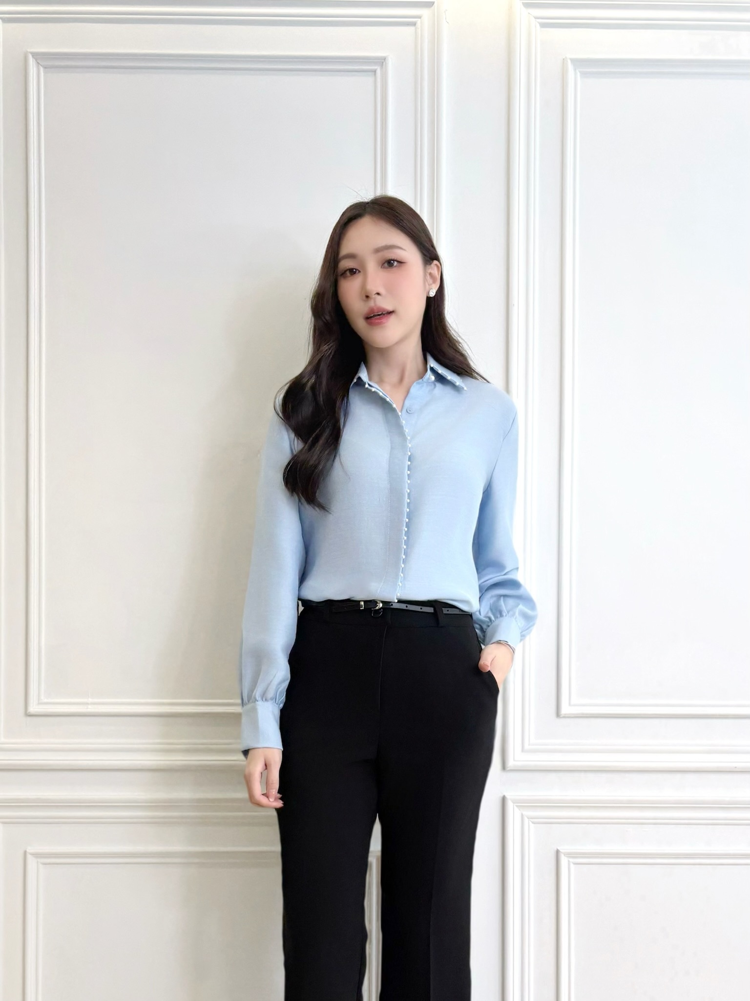 優雅滾邊珍珠襯衫