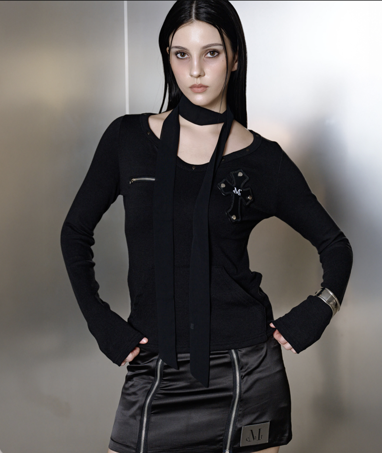 【 4/19收單 】MUCENT DEBON V領設計長袖T恤 韓國