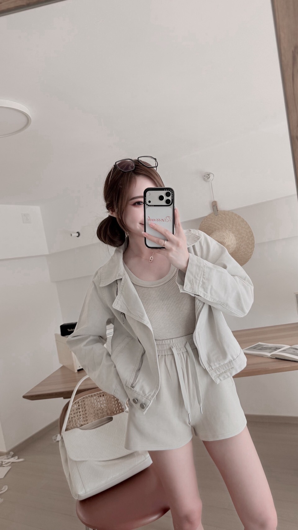 A120「⾼訂柔霧⽜仔外套」