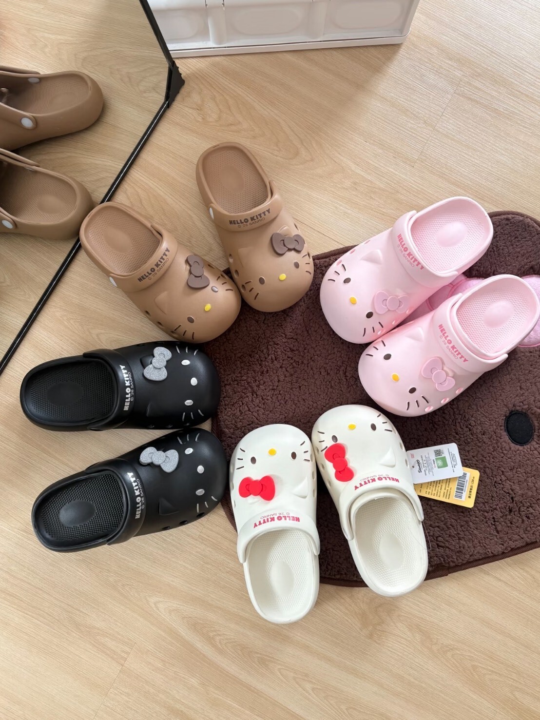 Sanrio 三麗鷗 Hello Kitty 大頭 防水 洞洞鞋 四色