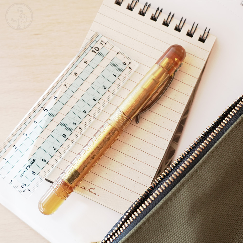 Maratac Ultem® 耐酸鹼原子筆 限定鑽石菱紋：採用G2規格筆芯