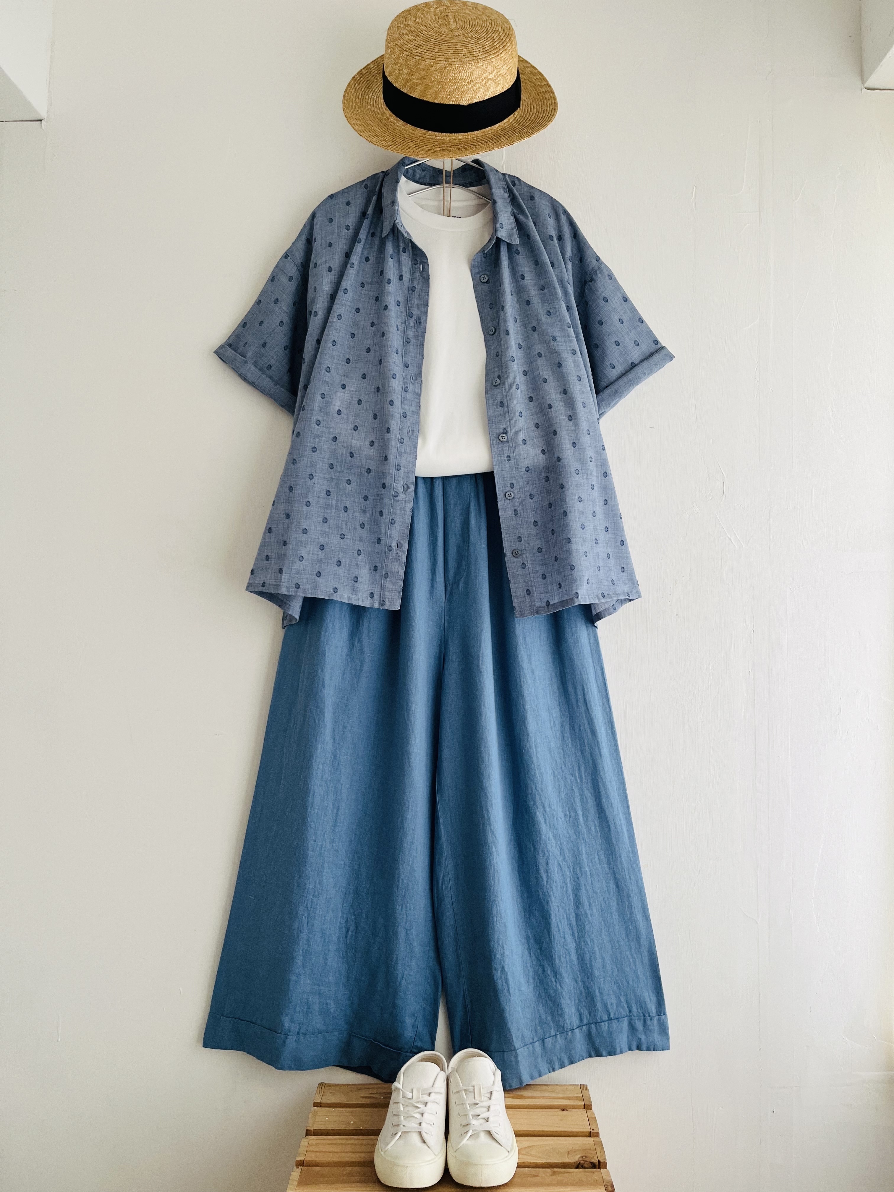 LUPIEN藍色暗紋立體花top