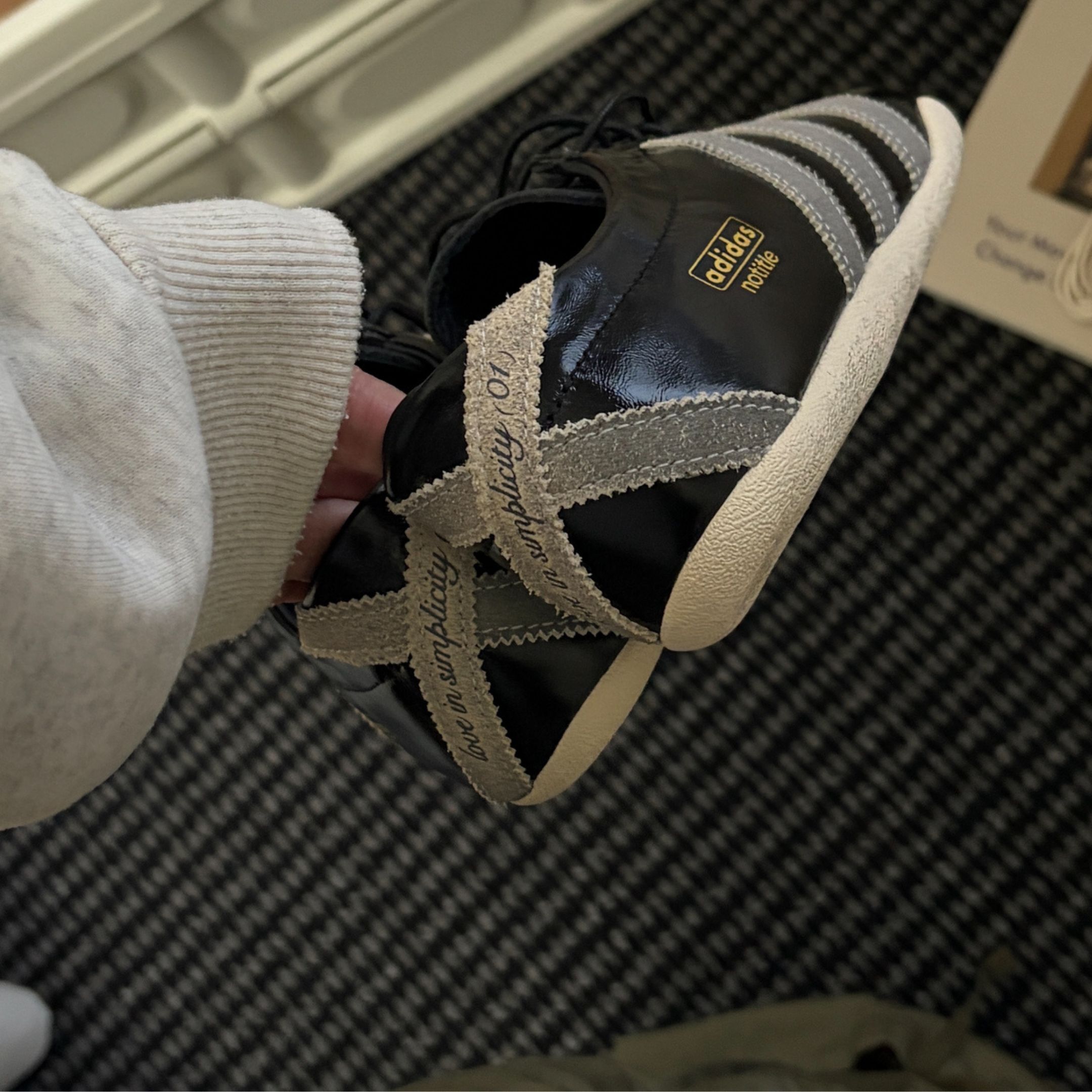 NICEDAY 代購 Adidas Originals X Notitle Tokyo 聯名款 平底 黑白 女款 KH8303