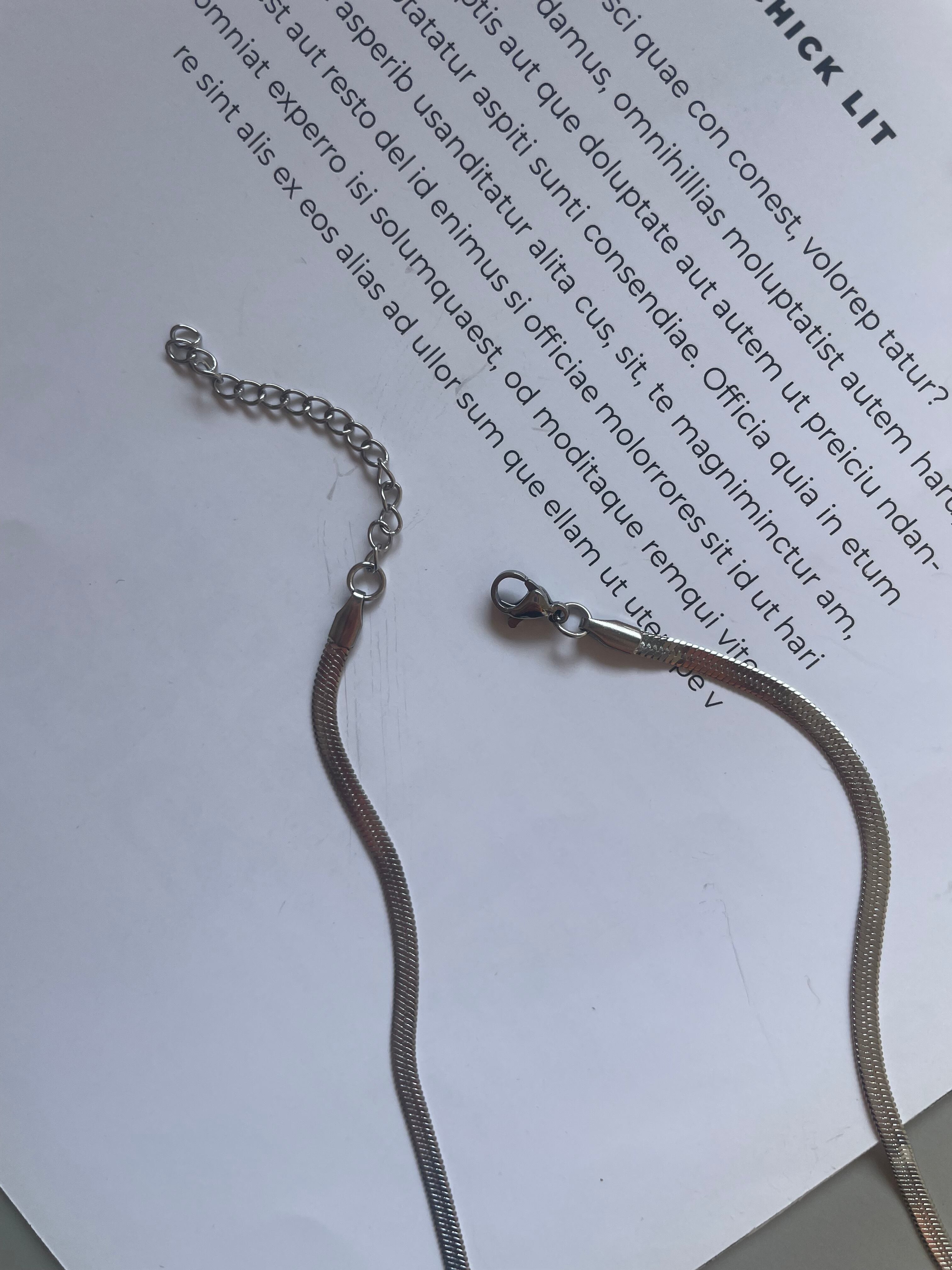 35 flat snake necklace