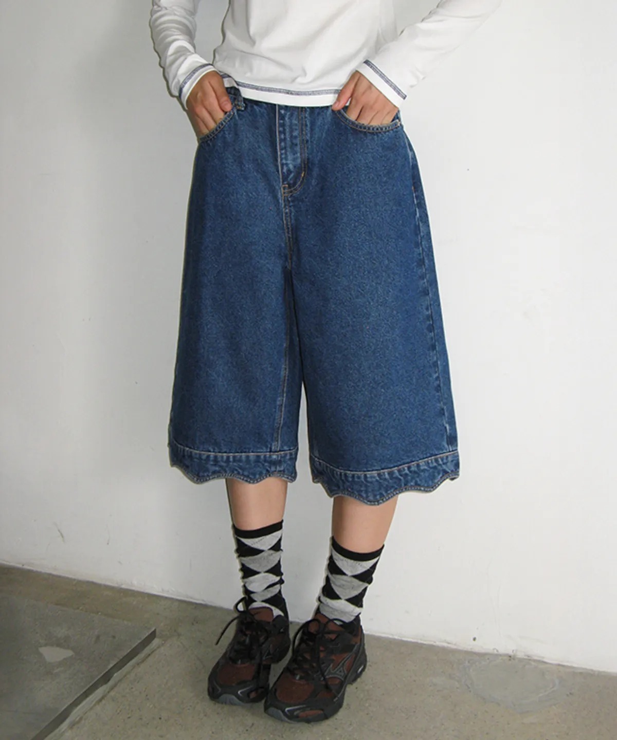 RONRON SCALLOP BERMUDA DENIM PANTS