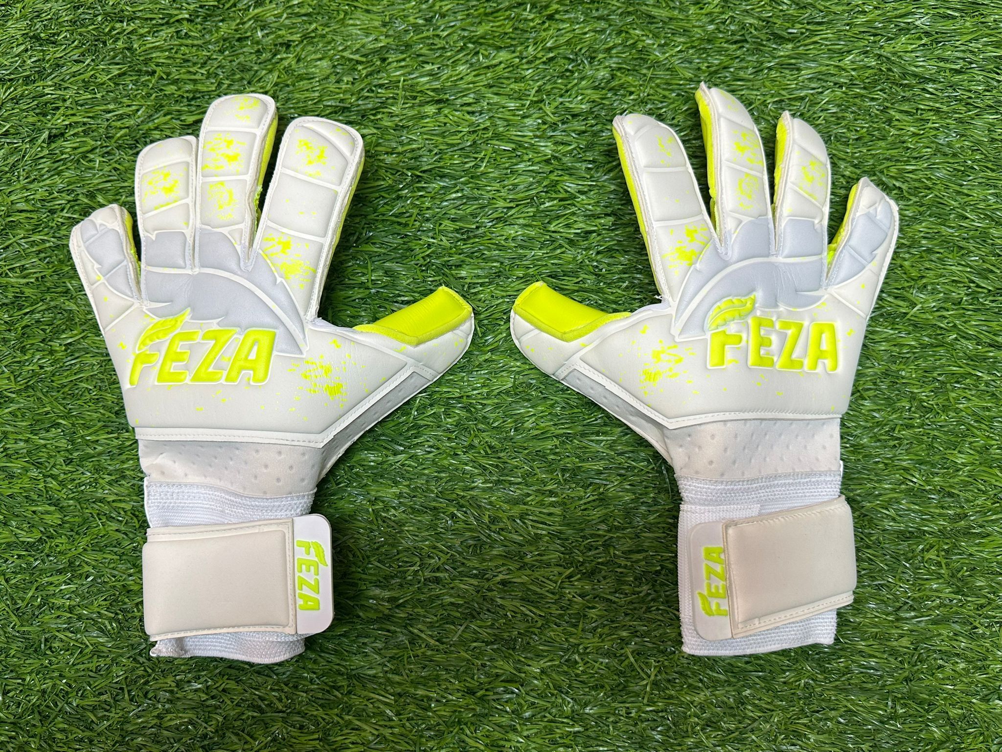 Feza F1.4 FY (Fluorescent Yellow ）Roll cut  龍門手套