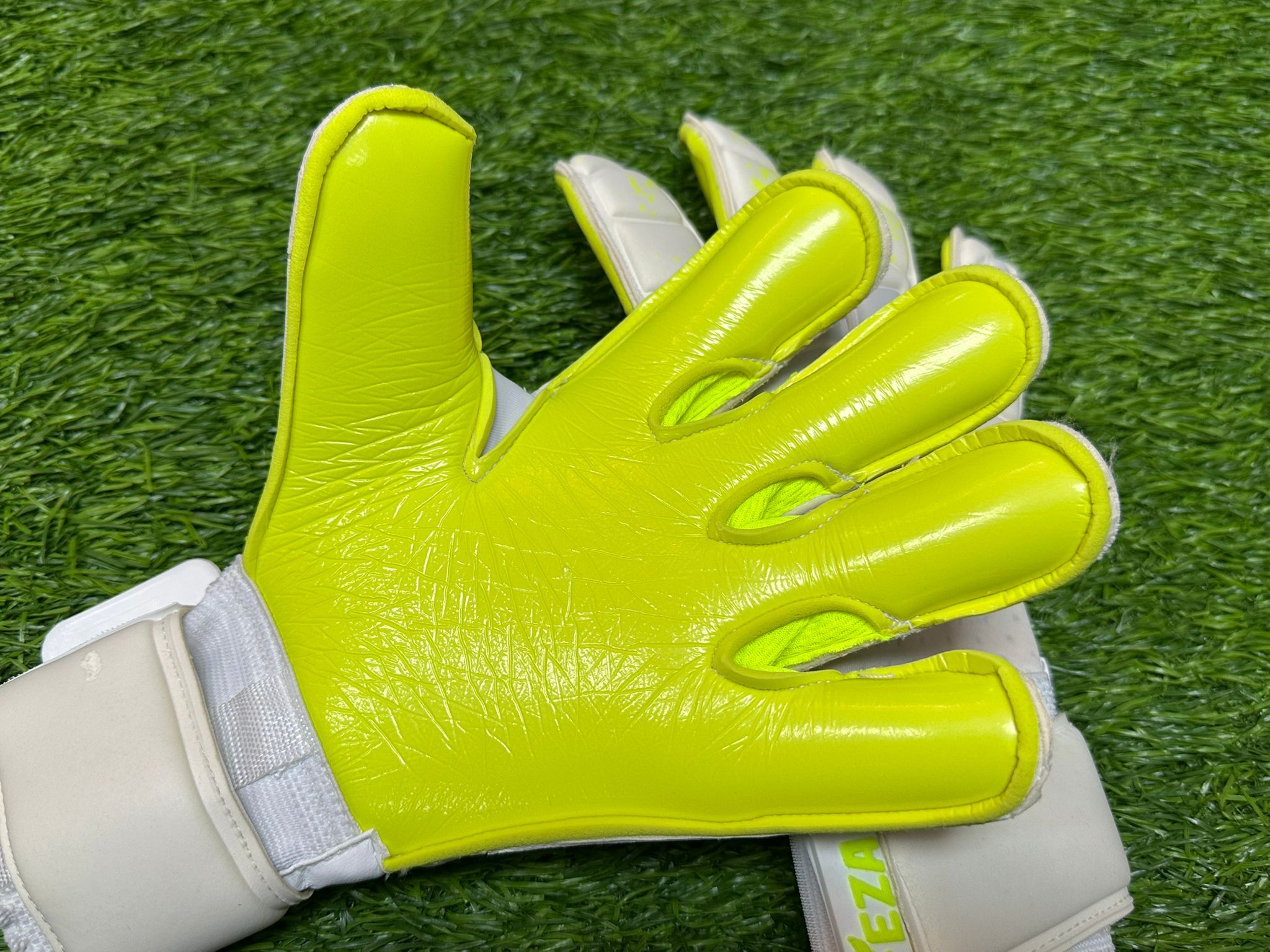 Feza F1.4 FY (Fluorescent Yellow ）Roll cut  龍門手套