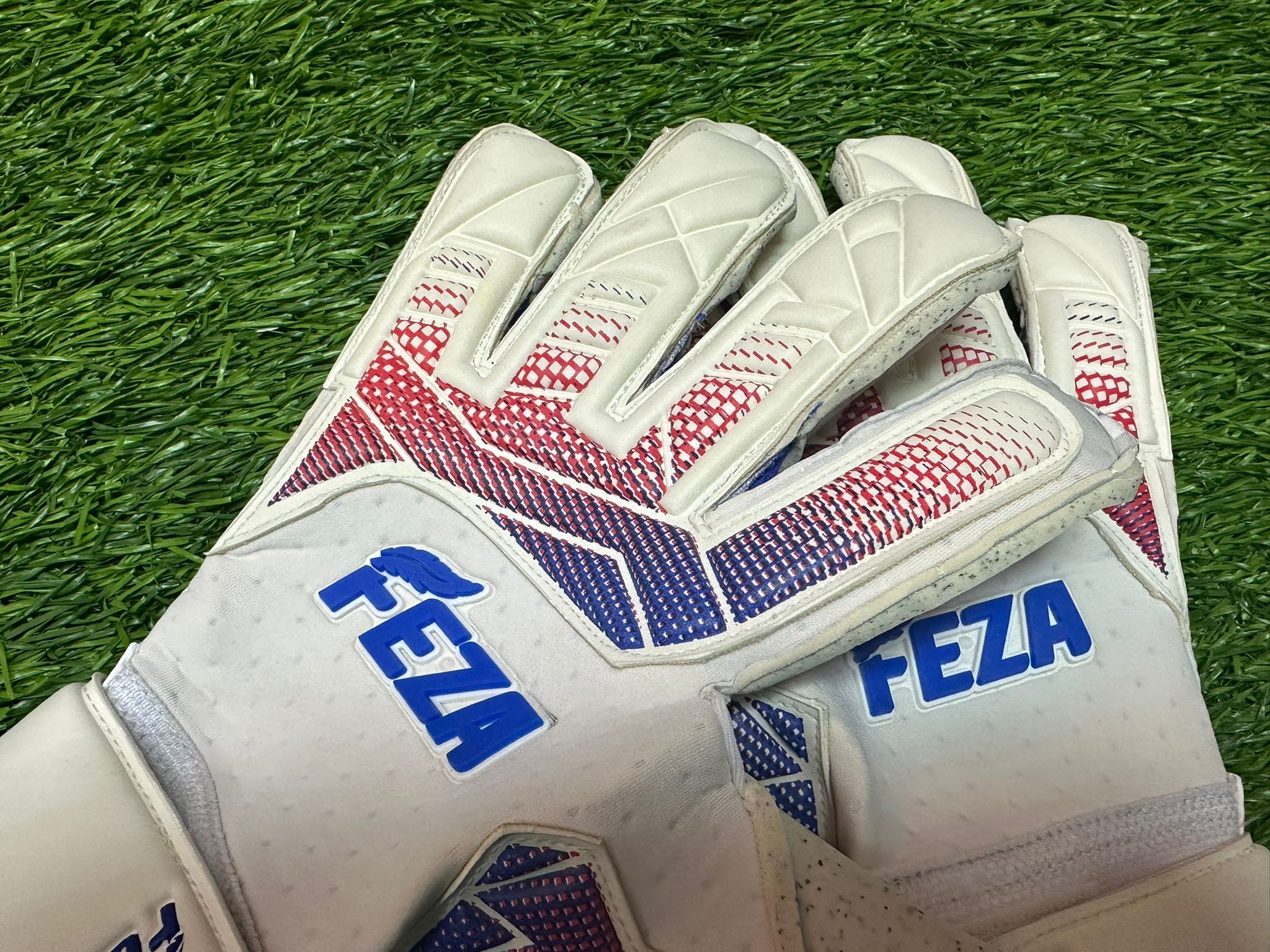 Feza F3.4 RWB (Red white blue)Roll cut   龍門手套