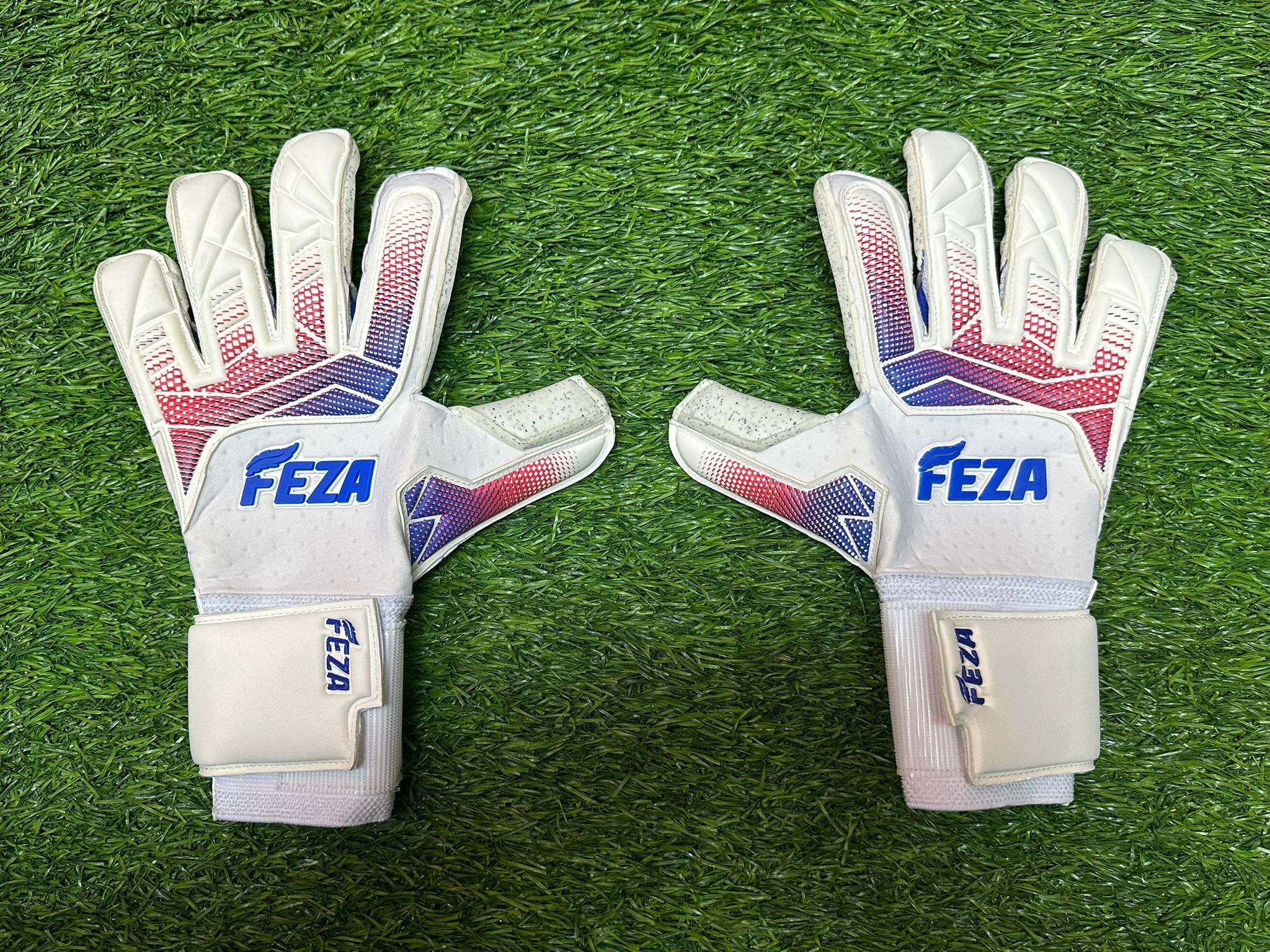 Feza F3.4 RWB (Red white blue)Roll cut   龍門手套