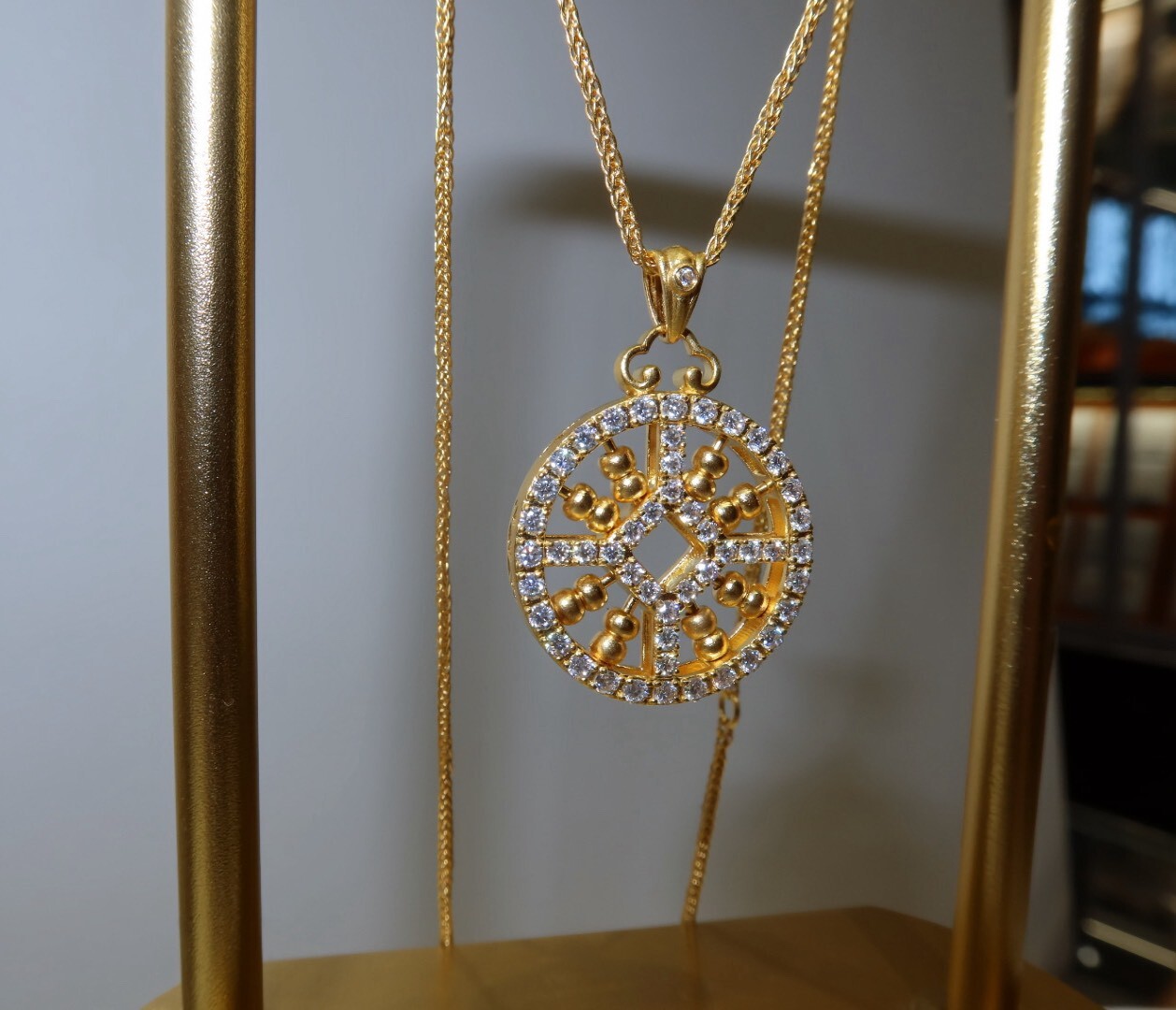 鑲鑽流光鏤影套鍊