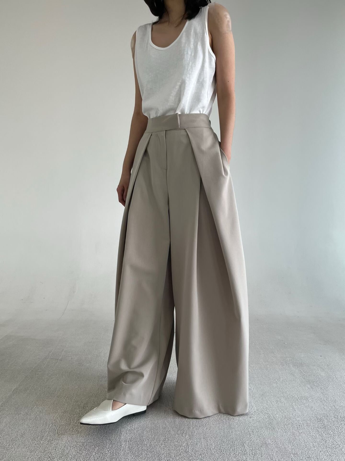 造型開褶西裝褲