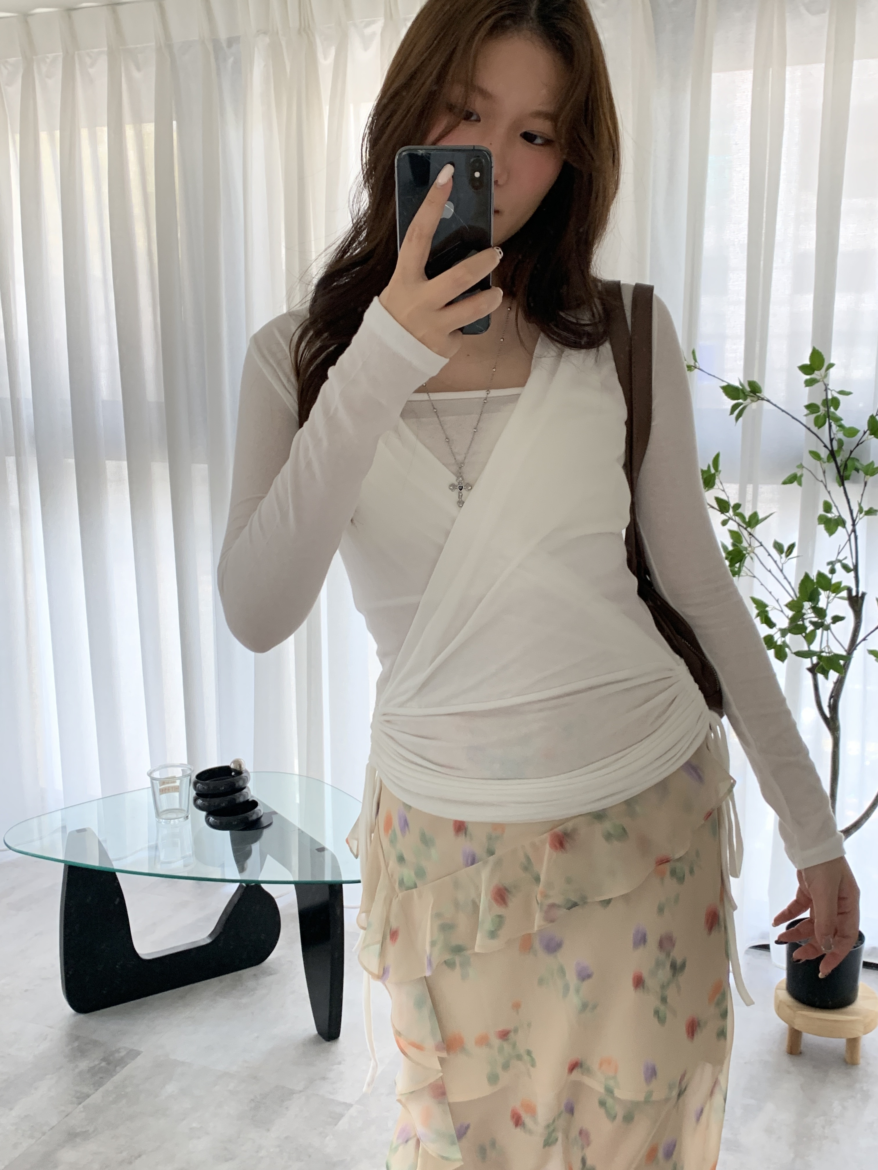 L006/辣垂墜收腰薄彈上衣