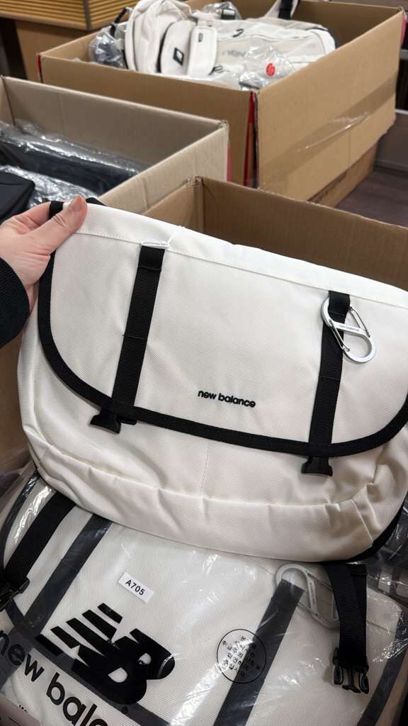 【直播】New Balance LX040307 斜咩包 (NBGCESS202-00)