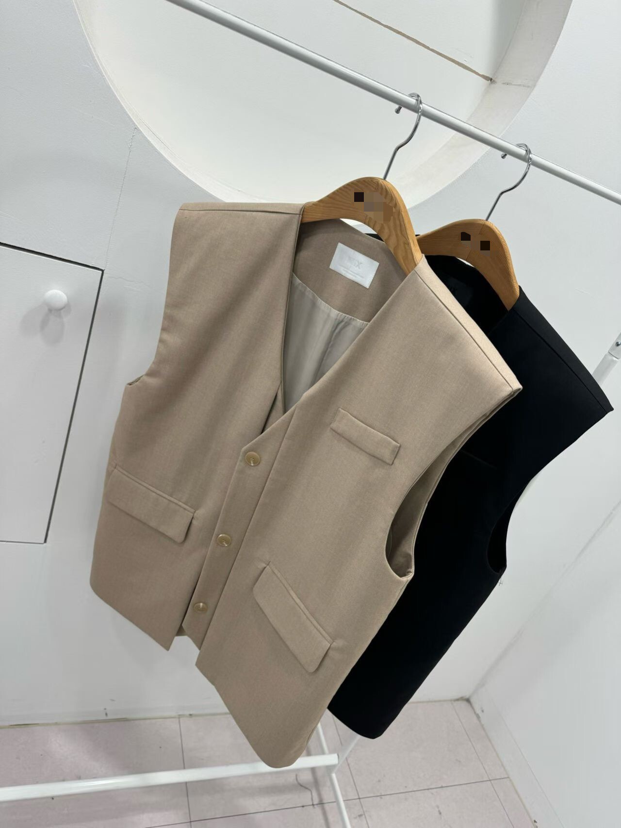 V領寬版西裝馬甲