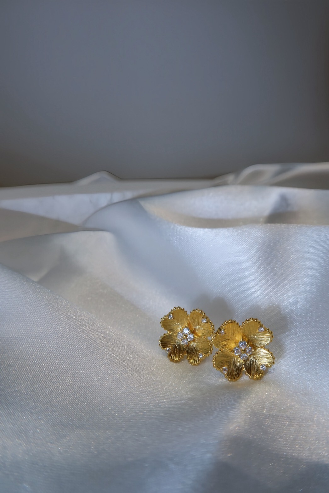 幸運花語・四葉草莫桑鑽耳環