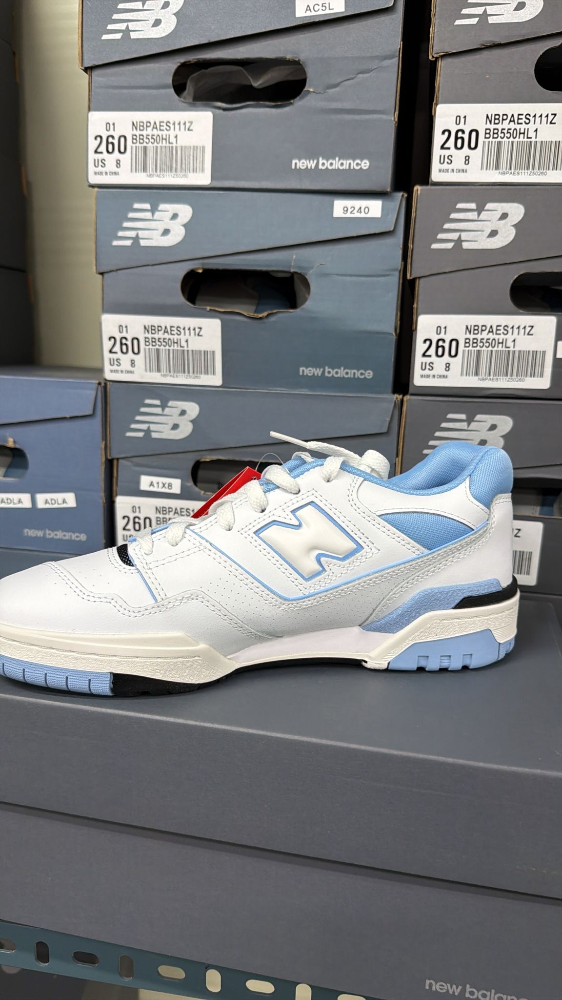【直播】New Balance LX040317 550 白/淺藍配色運動鞋 (NBPAES111Z)