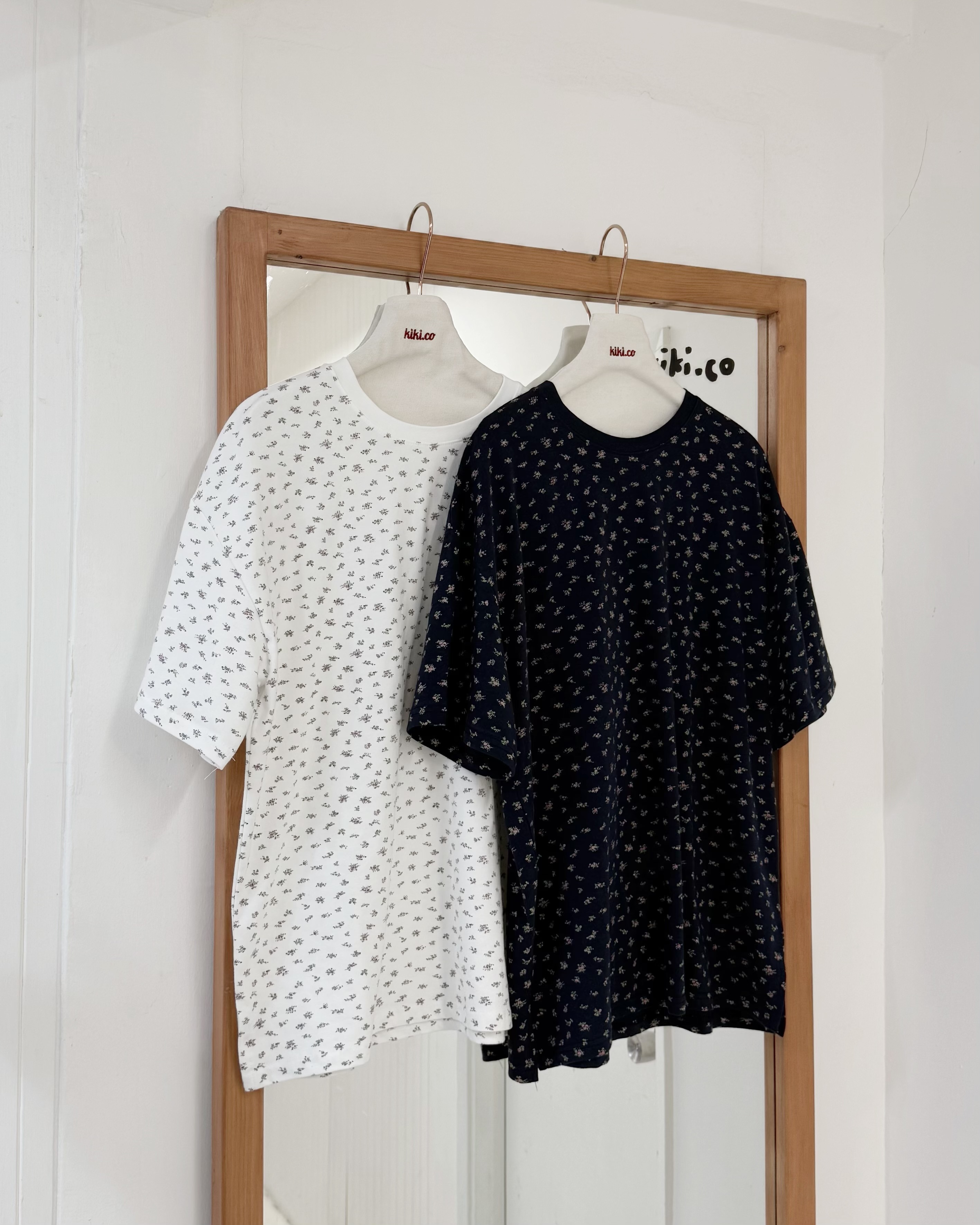 碎花圓領寬版短袖Tee