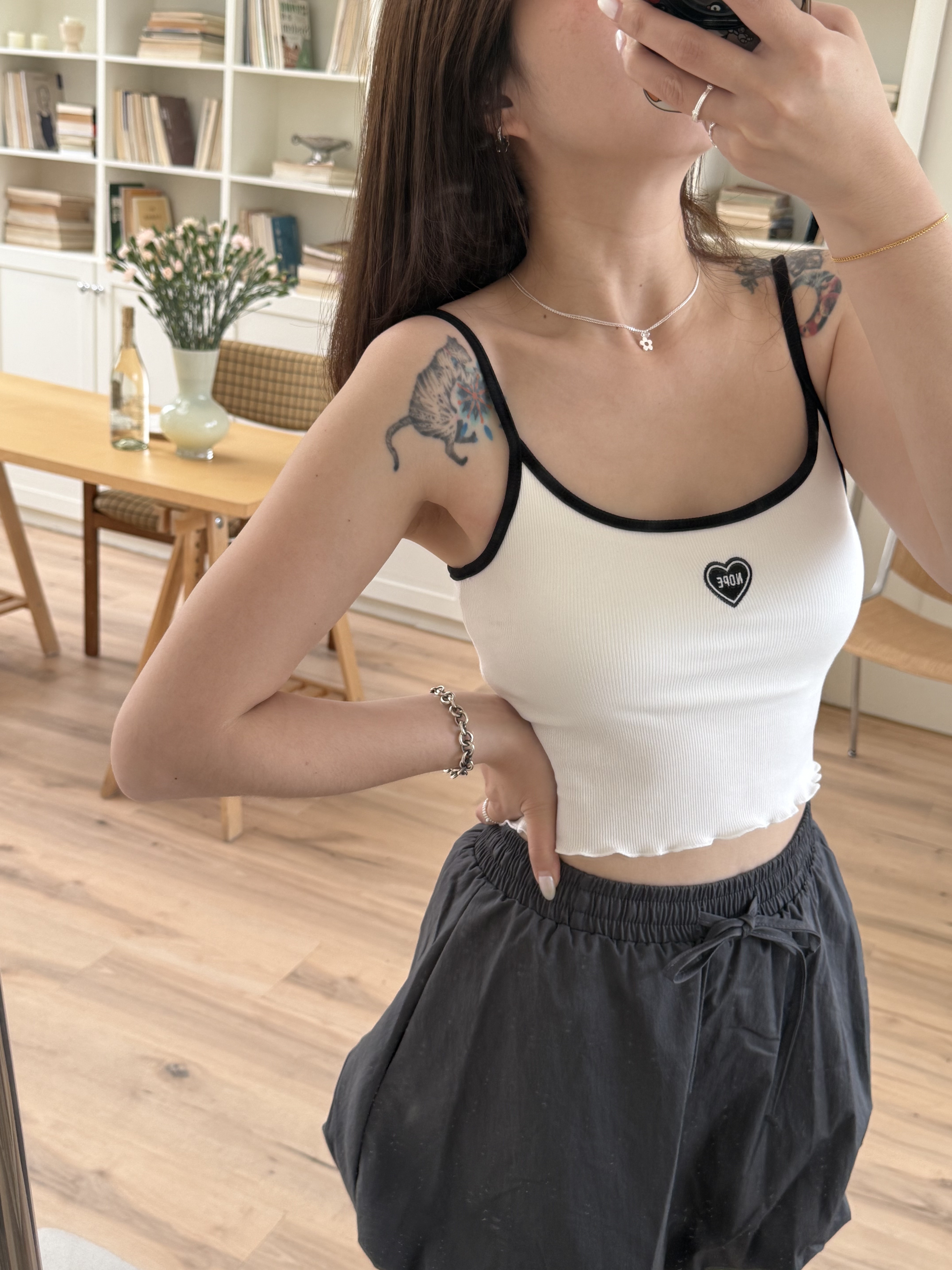 愛心撞色木耳滾邊小可愛