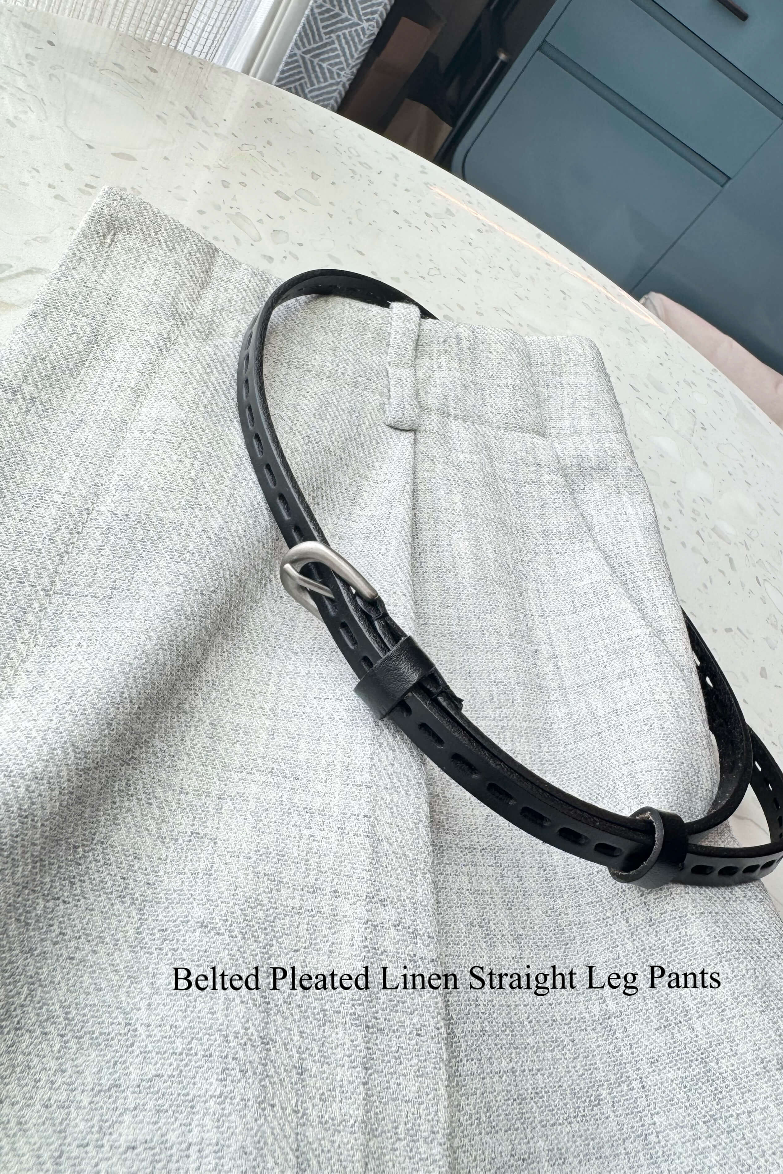 Belted Pleated Linen Straight-Leg Pants_PT264L01