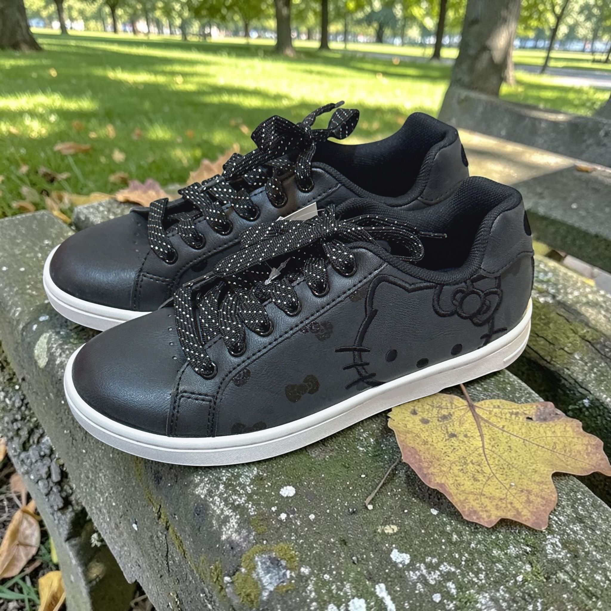 [現貨] 23003-KT Sanrio Hello Kitty 經典復刻休閒鞋#TW-AS23-922010 黑色