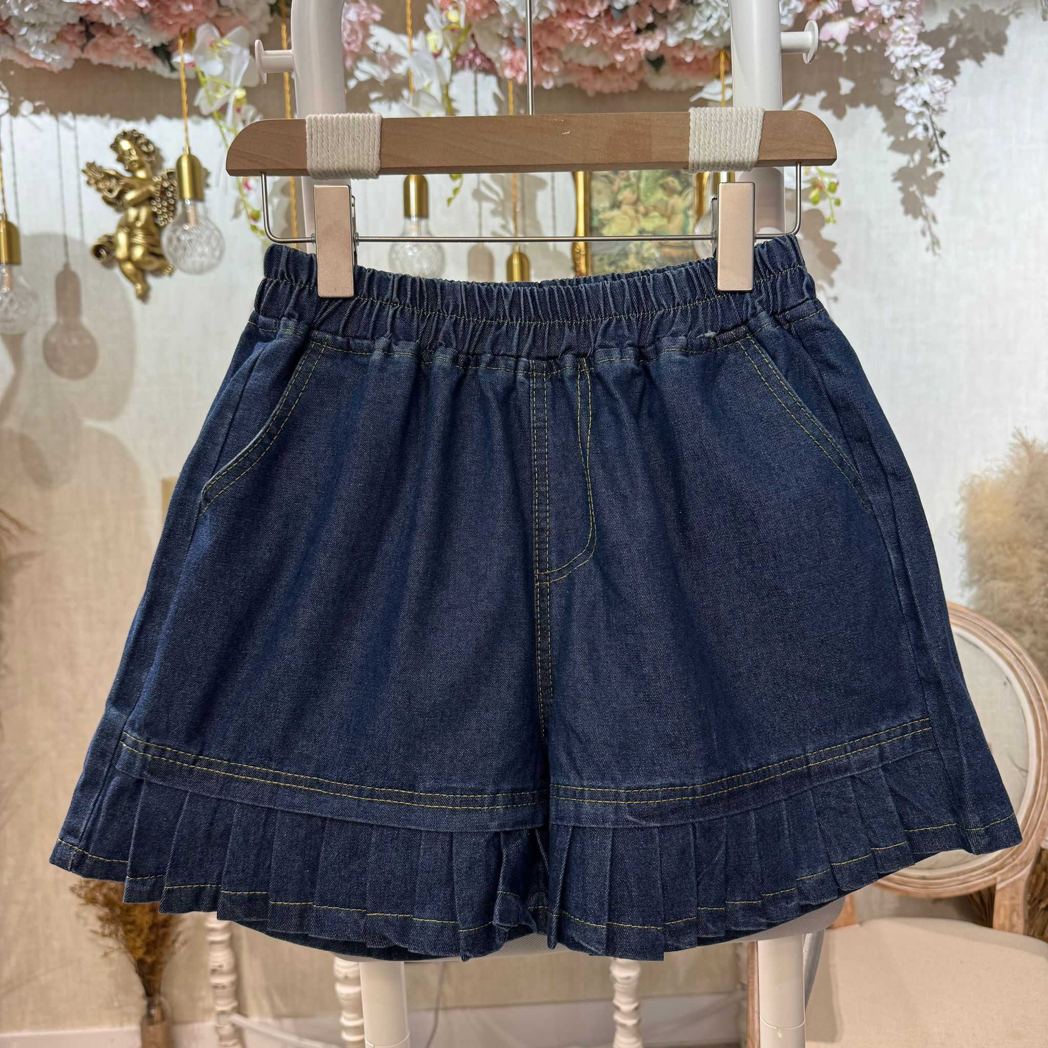 HKCG0403-016 BOT荷葉邊牛仔短褲 (A16)