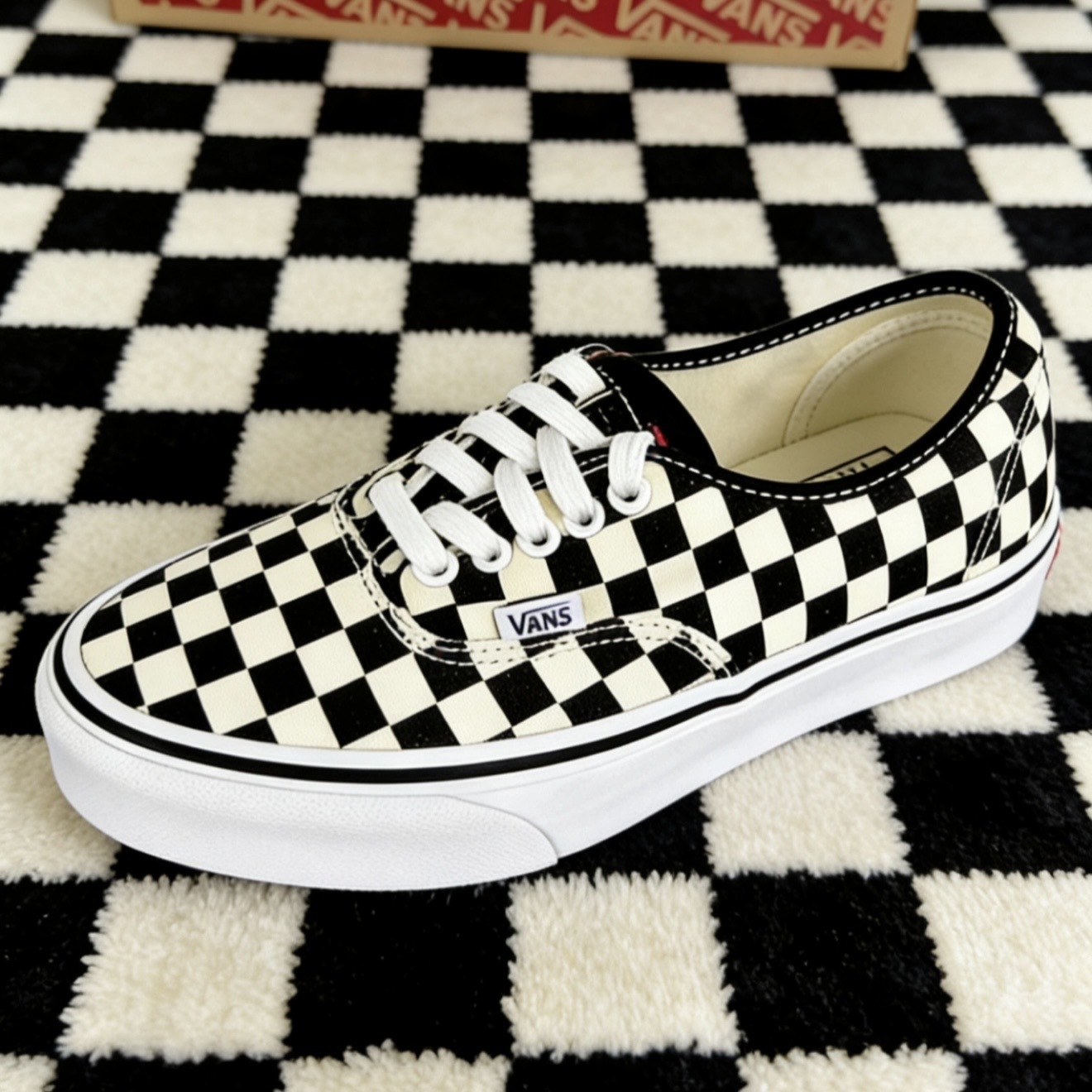 VANS AUTHENTIC 棋盤格 黑白 帆布鞋 板鞋 休閒 VN000EGAY28