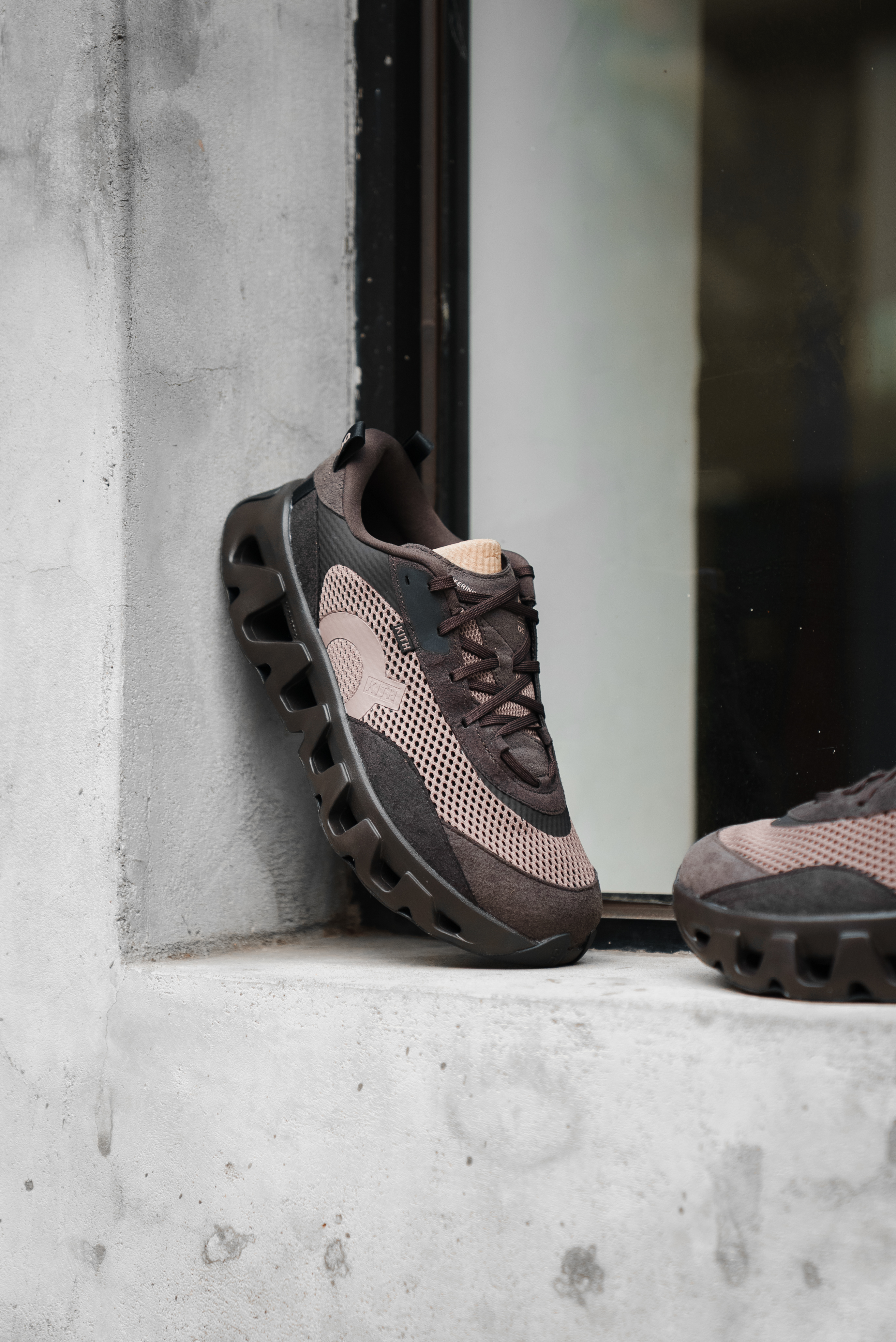 Focus Store】預購Kith x On K-Tech 2 