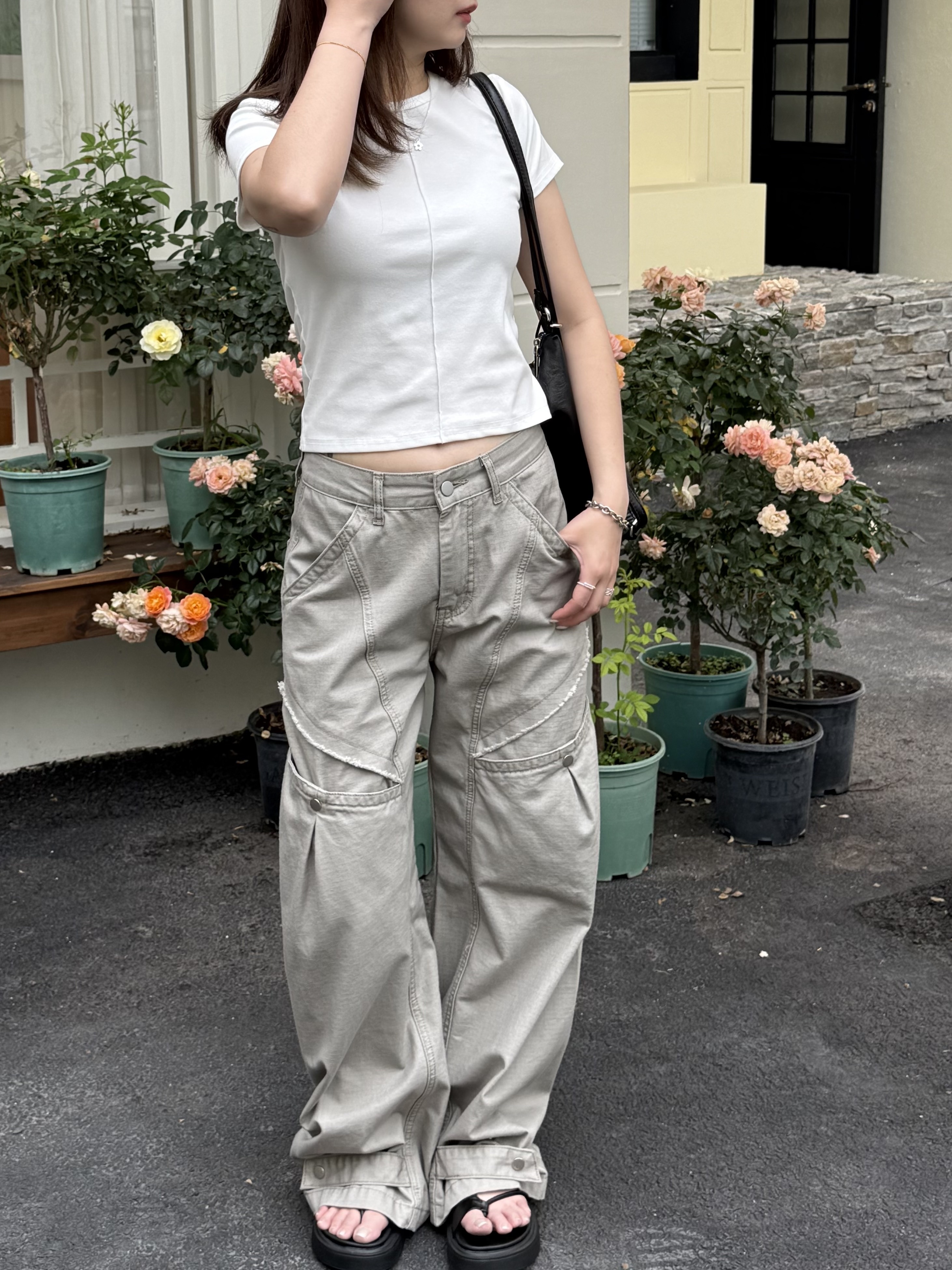 中線圓領合身上衣