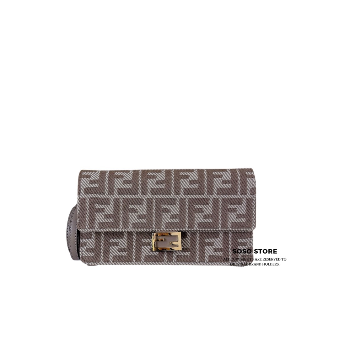 Fendi baguette - beige / GHW