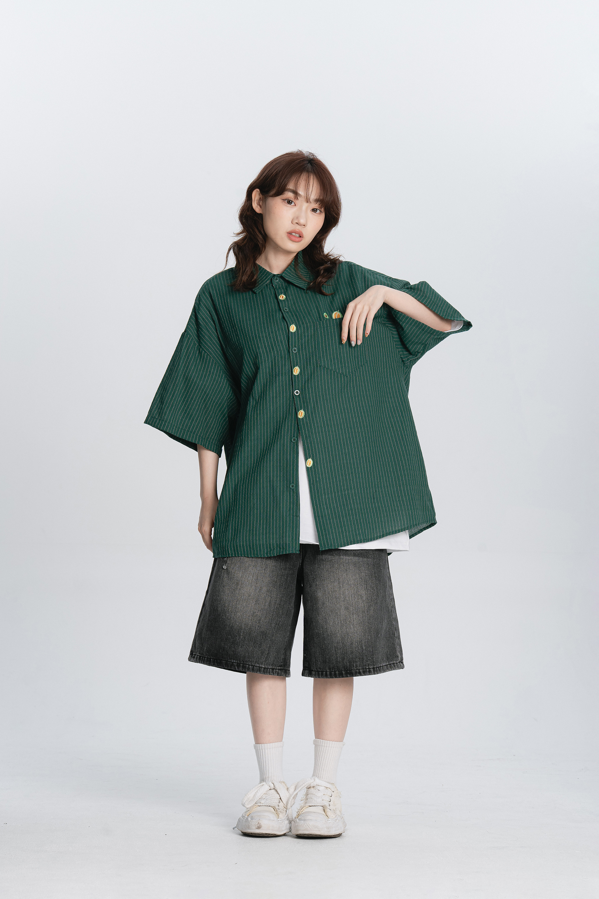 酪梨女孩卡哇刺繡短襯