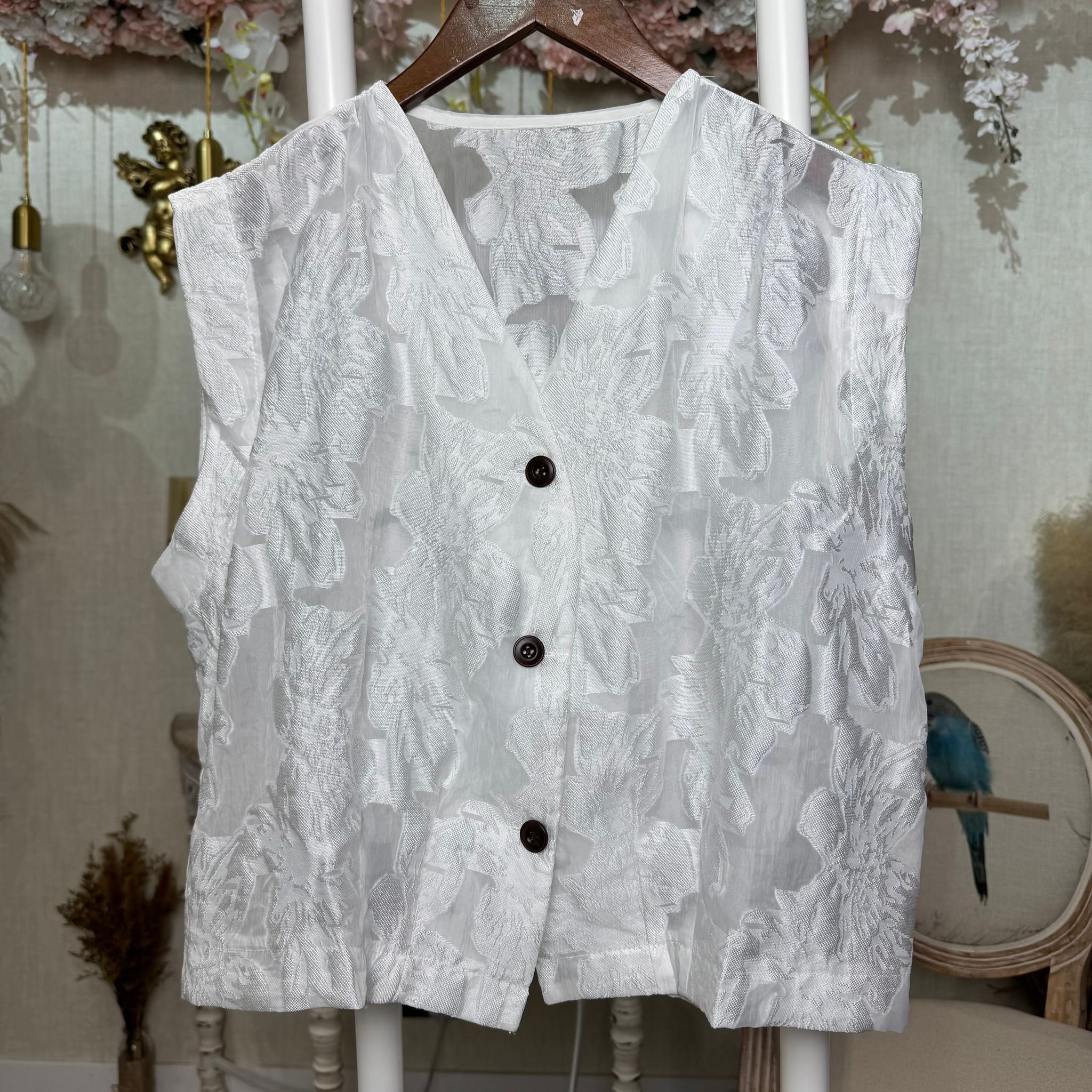 HKCG0403-011 TOP白色蕾絲無袖馬甲 (A11)