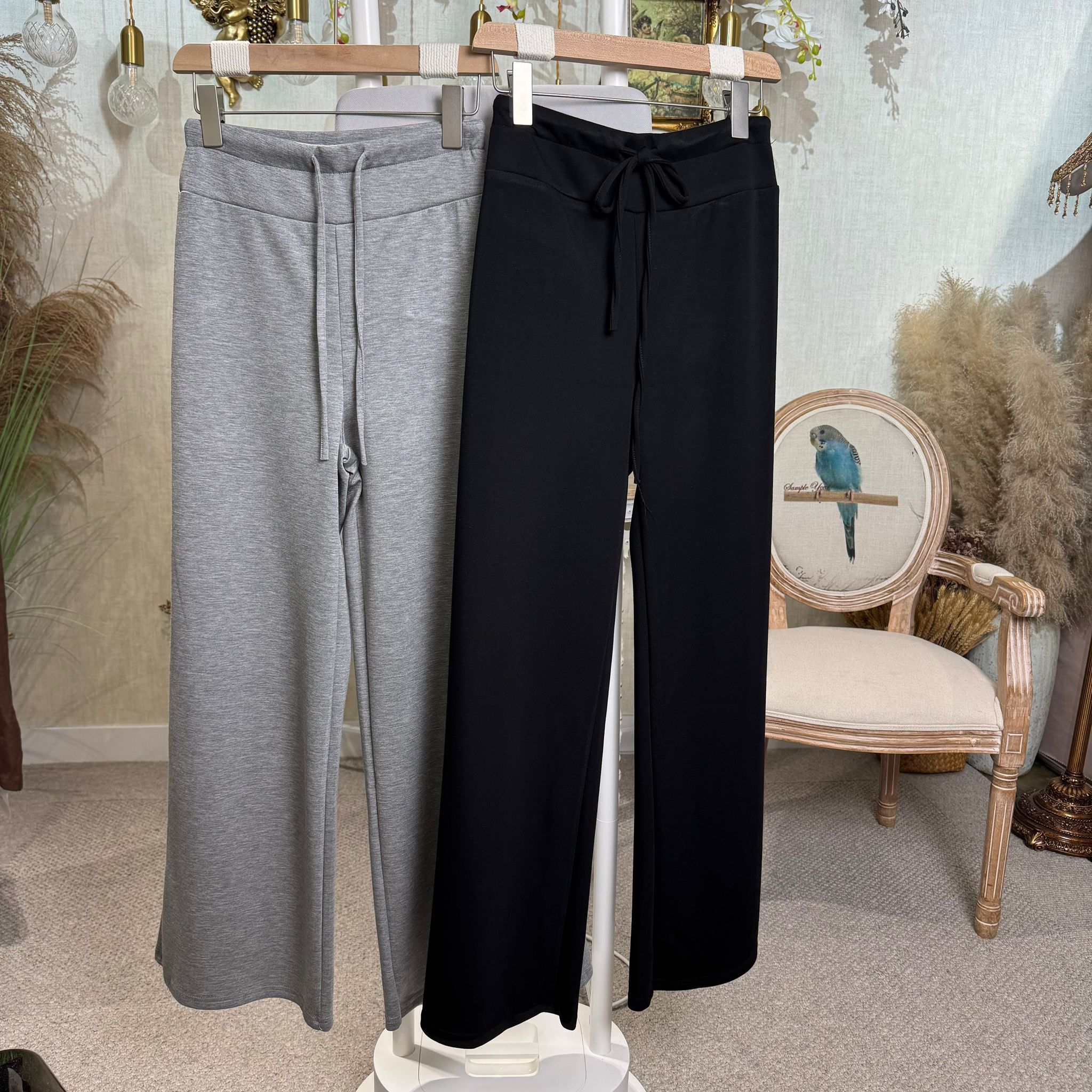 HKCG0403-004 BOT後袋抽繩闊腿褲 (A4淺灰/B4黑)