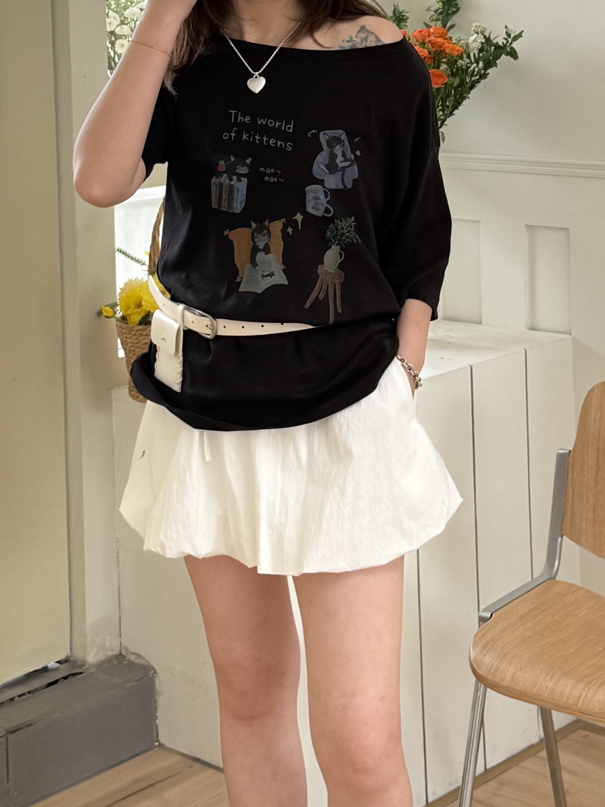 附腰帶寬鬆斜領貓貓上衣