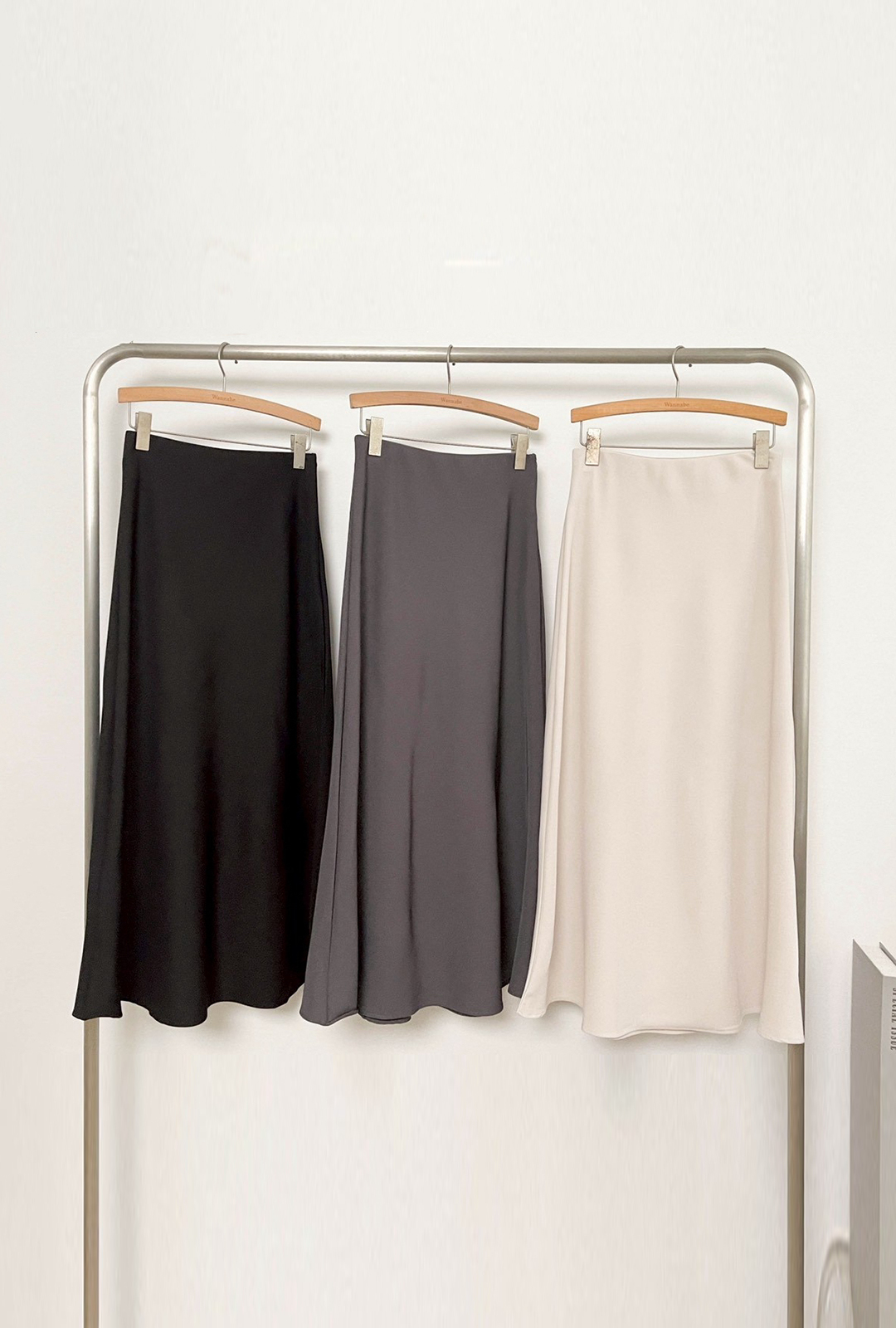 G5931-氣質垂墜素面長裙