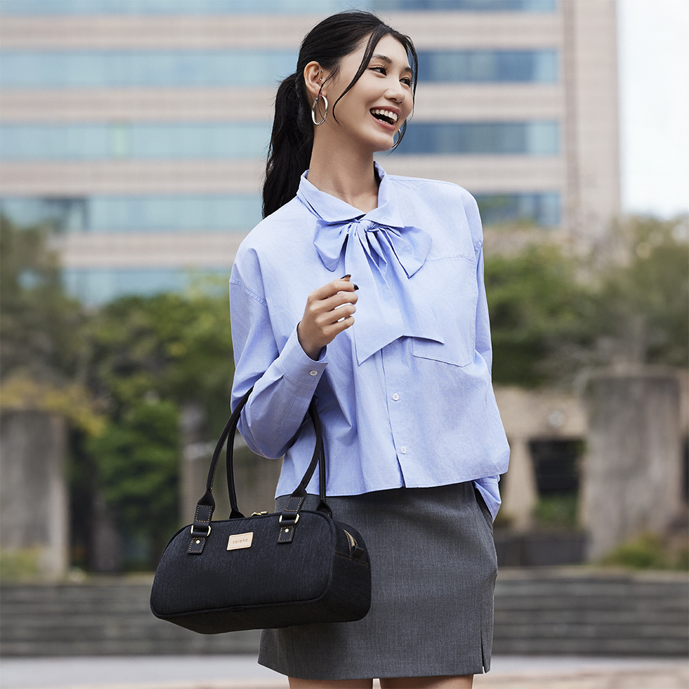 Denim 真皮背帶法棍包-丹寧黑