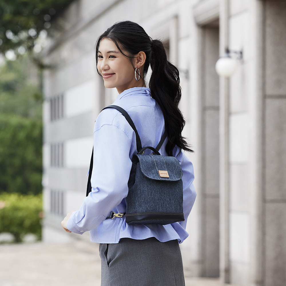 Denim 磁釦式小後背包-深丹寧藍