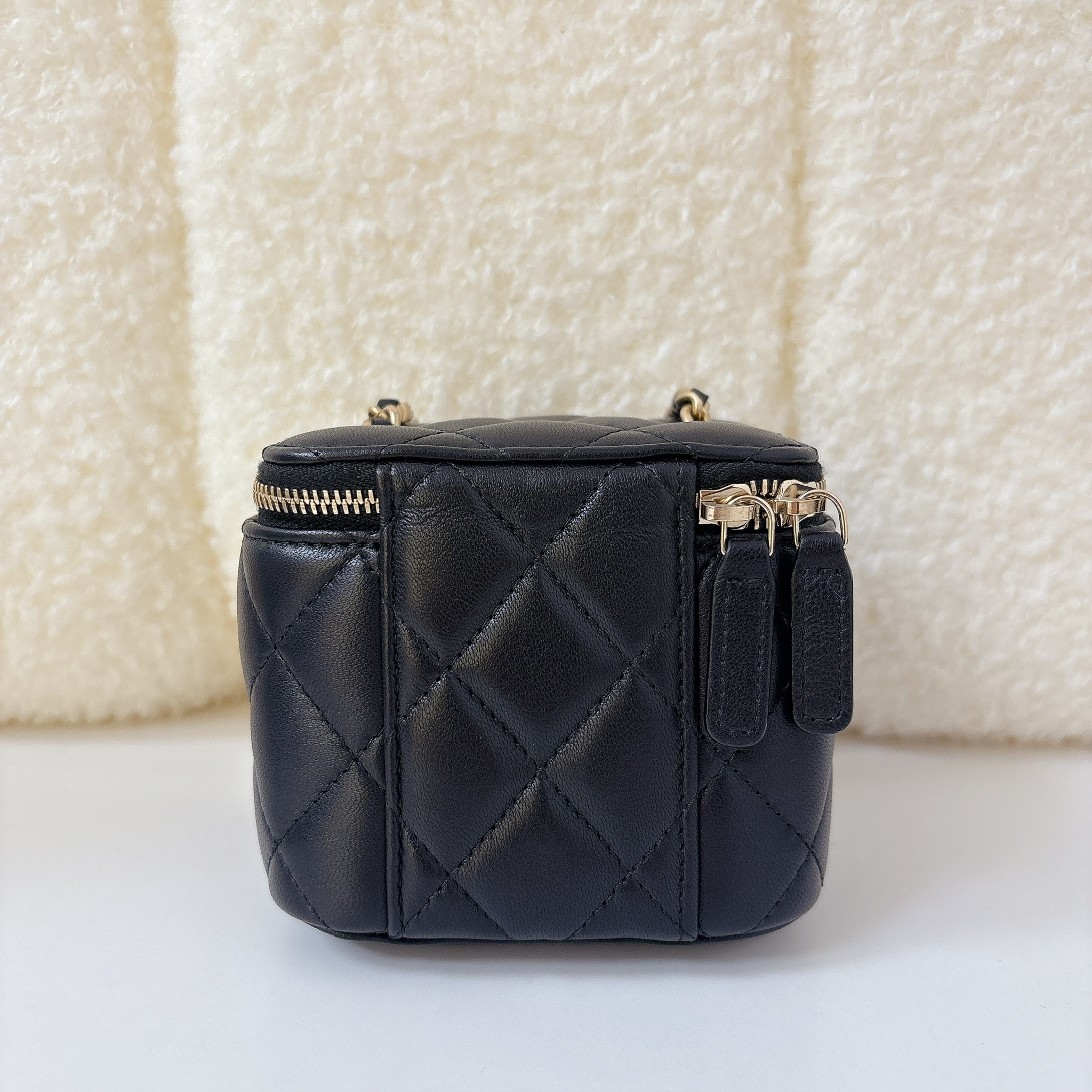 Chanel Pearl Crush Mini Vanity Case - Black / GHW