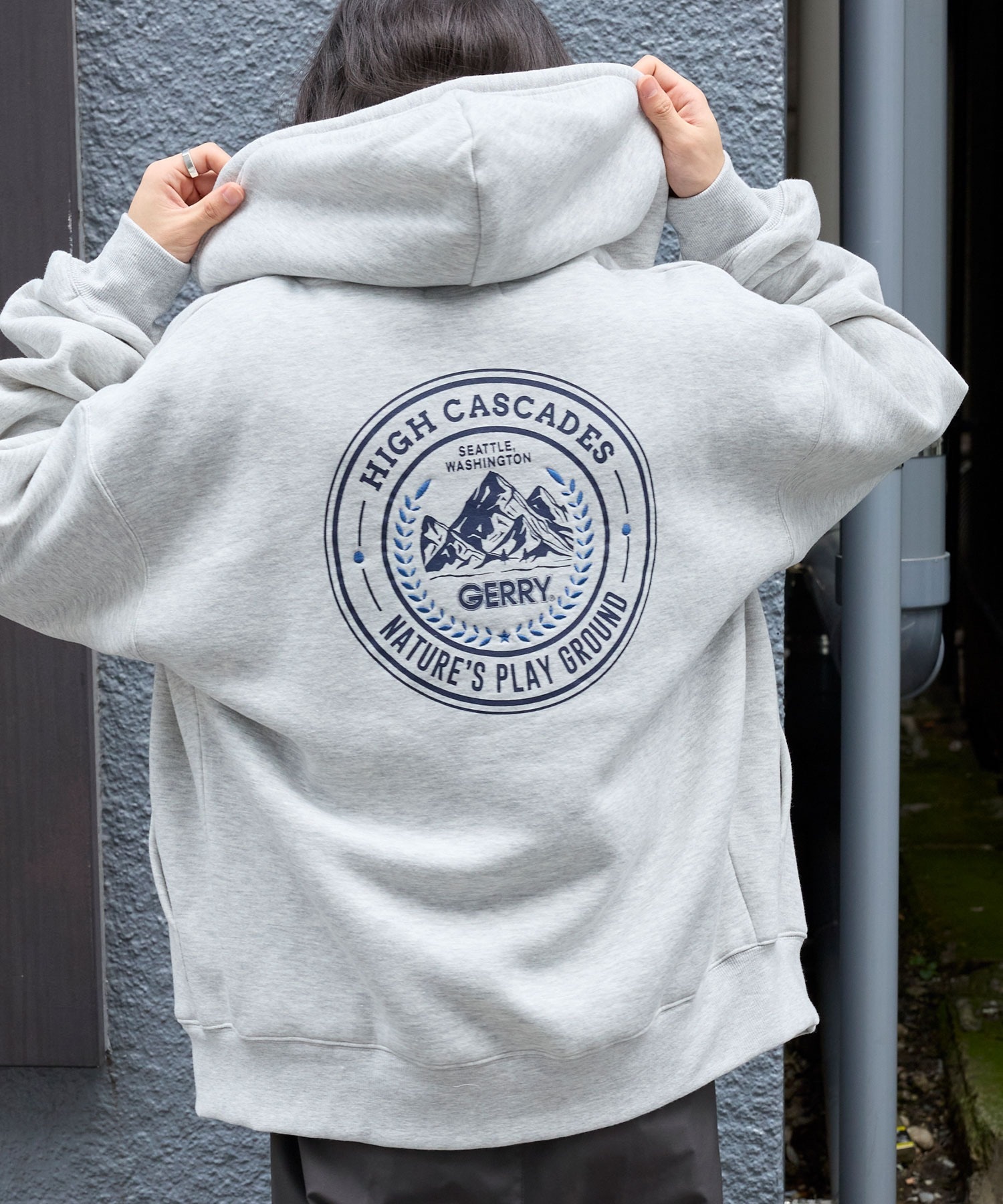 #預購 日本限定 GERRY 訂製 背圈標誌印花 大LOGO 連帽外套 3色