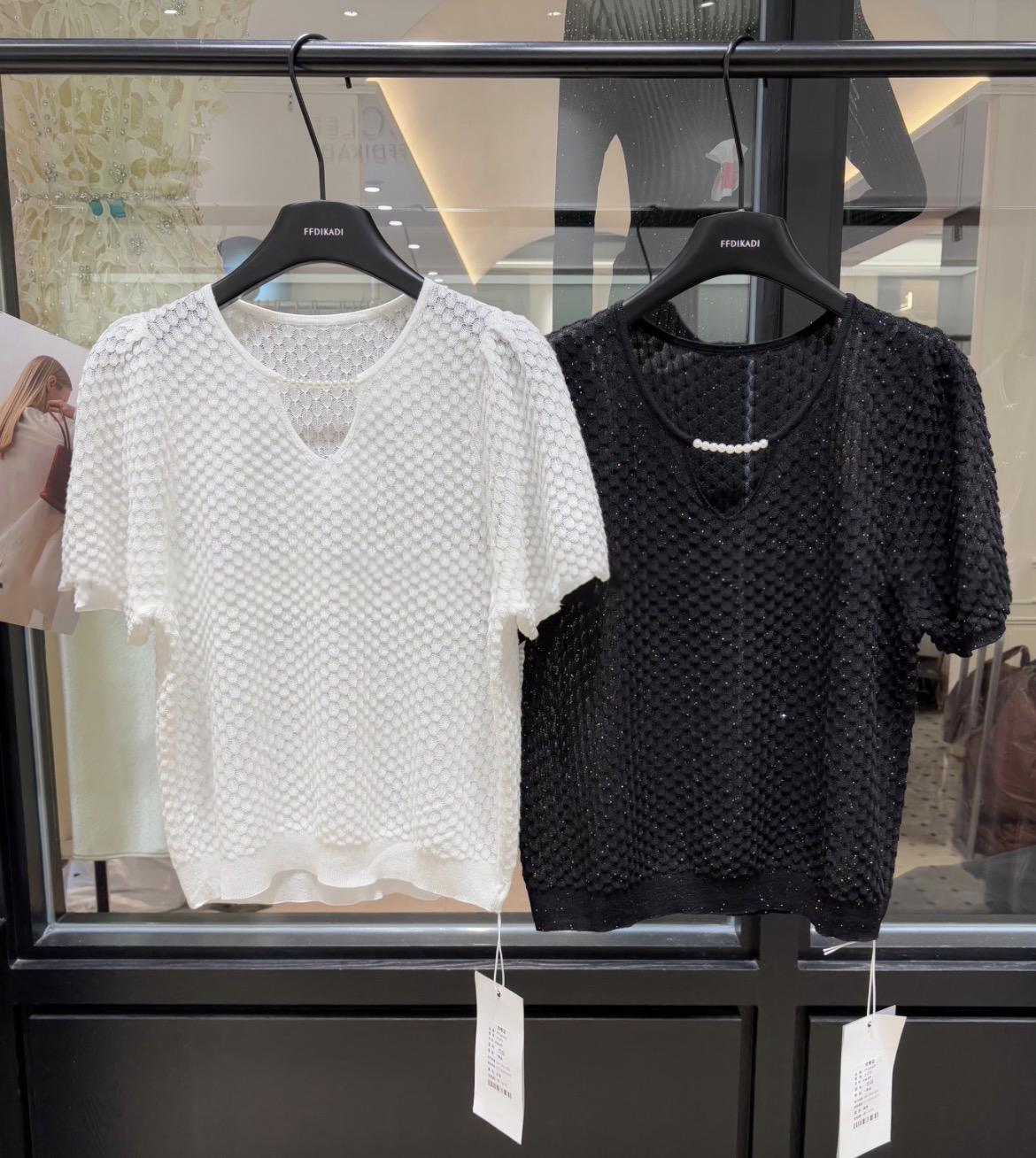 0403gz24-春季服飾-透氣清爽白色鏤空肌理設計白色上衣-均碼(A24)