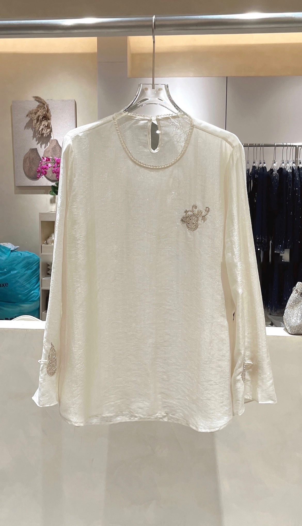 0403gz25-春季服飾-新中式葫蘆刺繡襯衫女天絲釘珠打底衫上衣(A25)