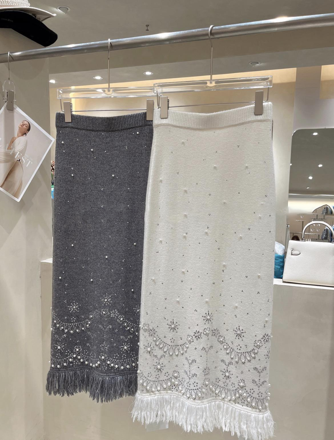 0403gz31-春季服飾-手工珍珠燙鑽流蘇半身長裙(A31)