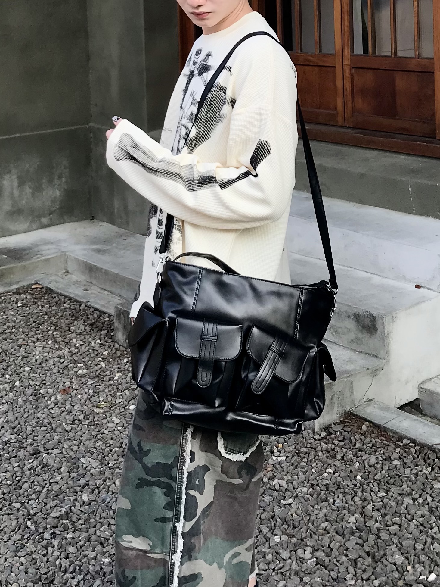 軍感 通勤 雙口袋 皮質 側背包
