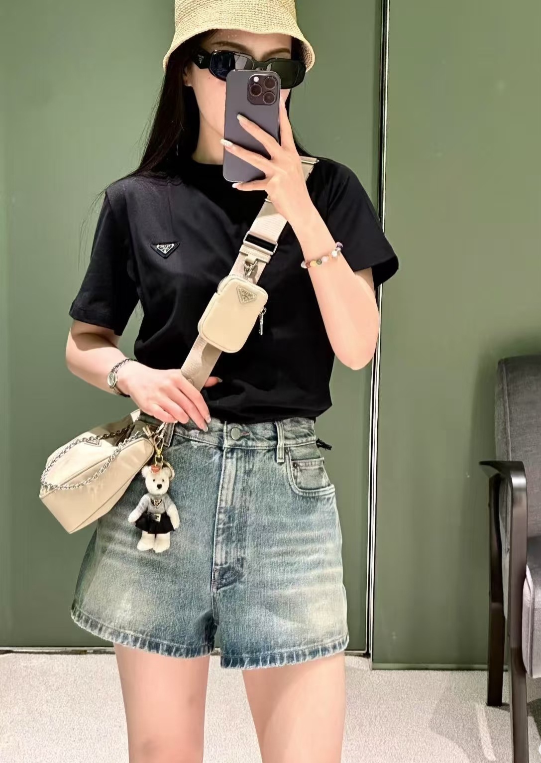 PRADA 黑色 三角標 Tee 女款