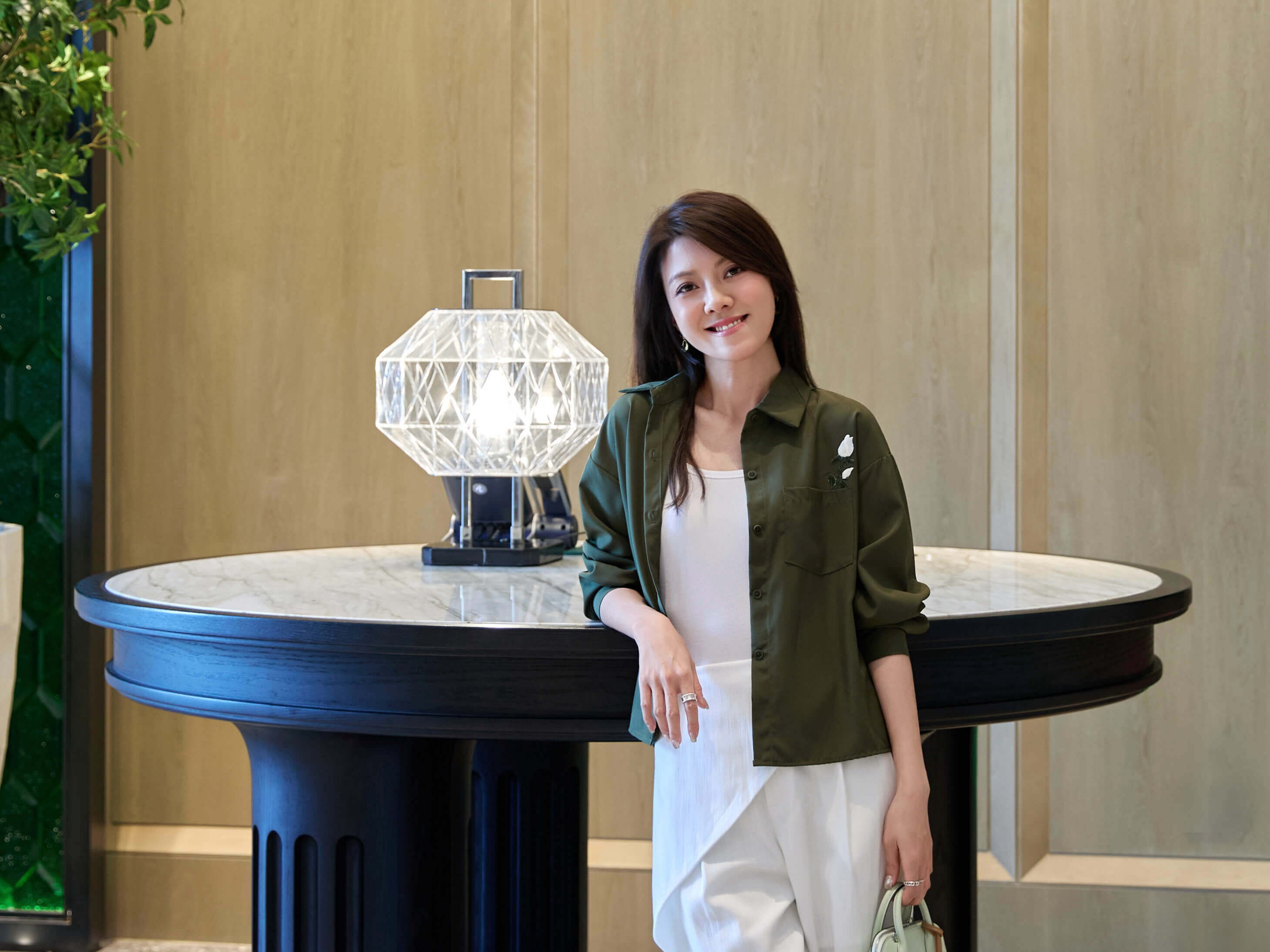 Relaxed Lightweight Shirt_SH264L06