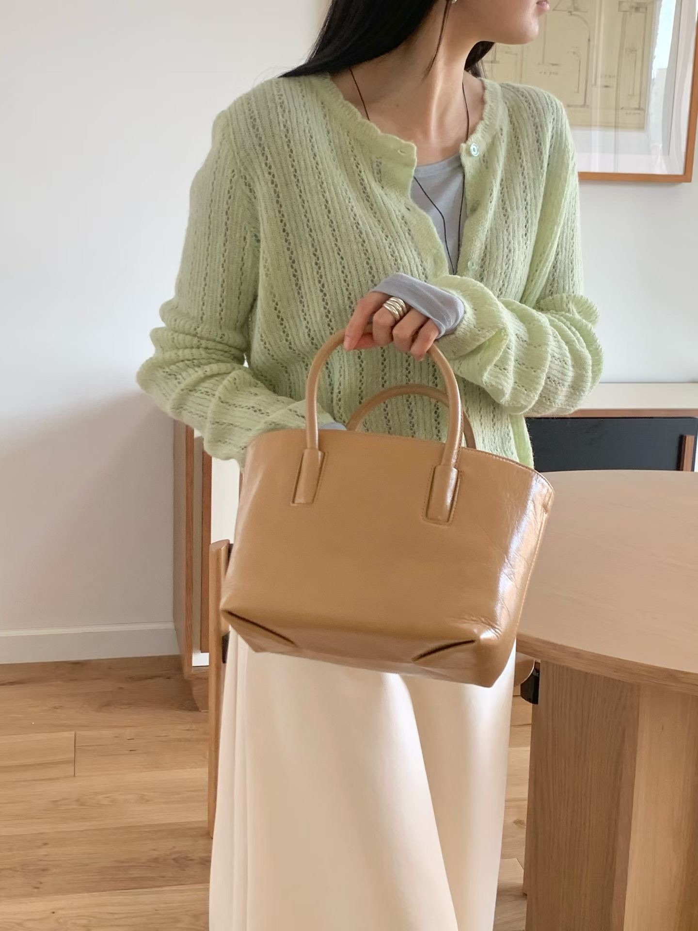 Springtime hollow cardigan