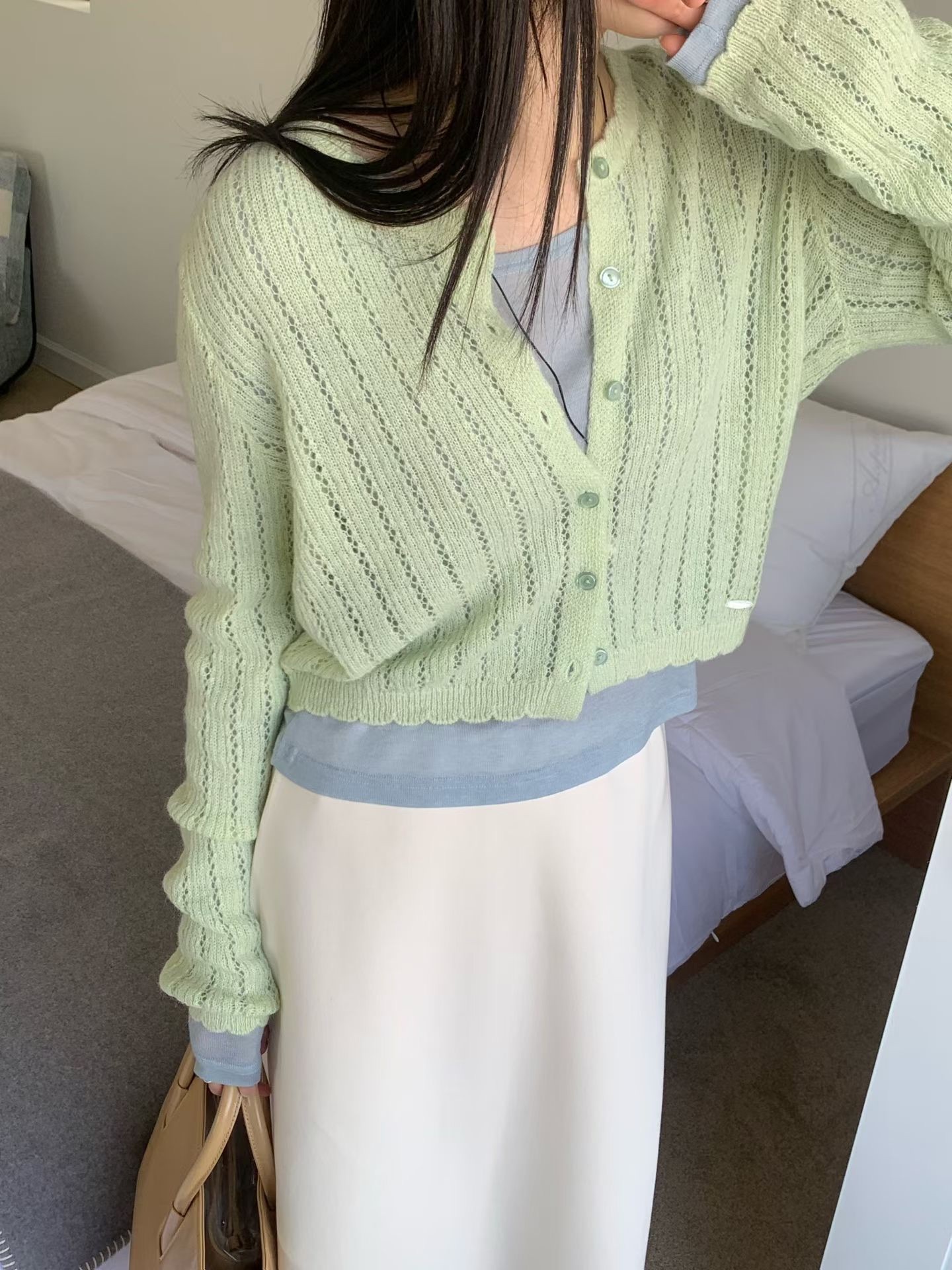 Springtime hollow cardigan
